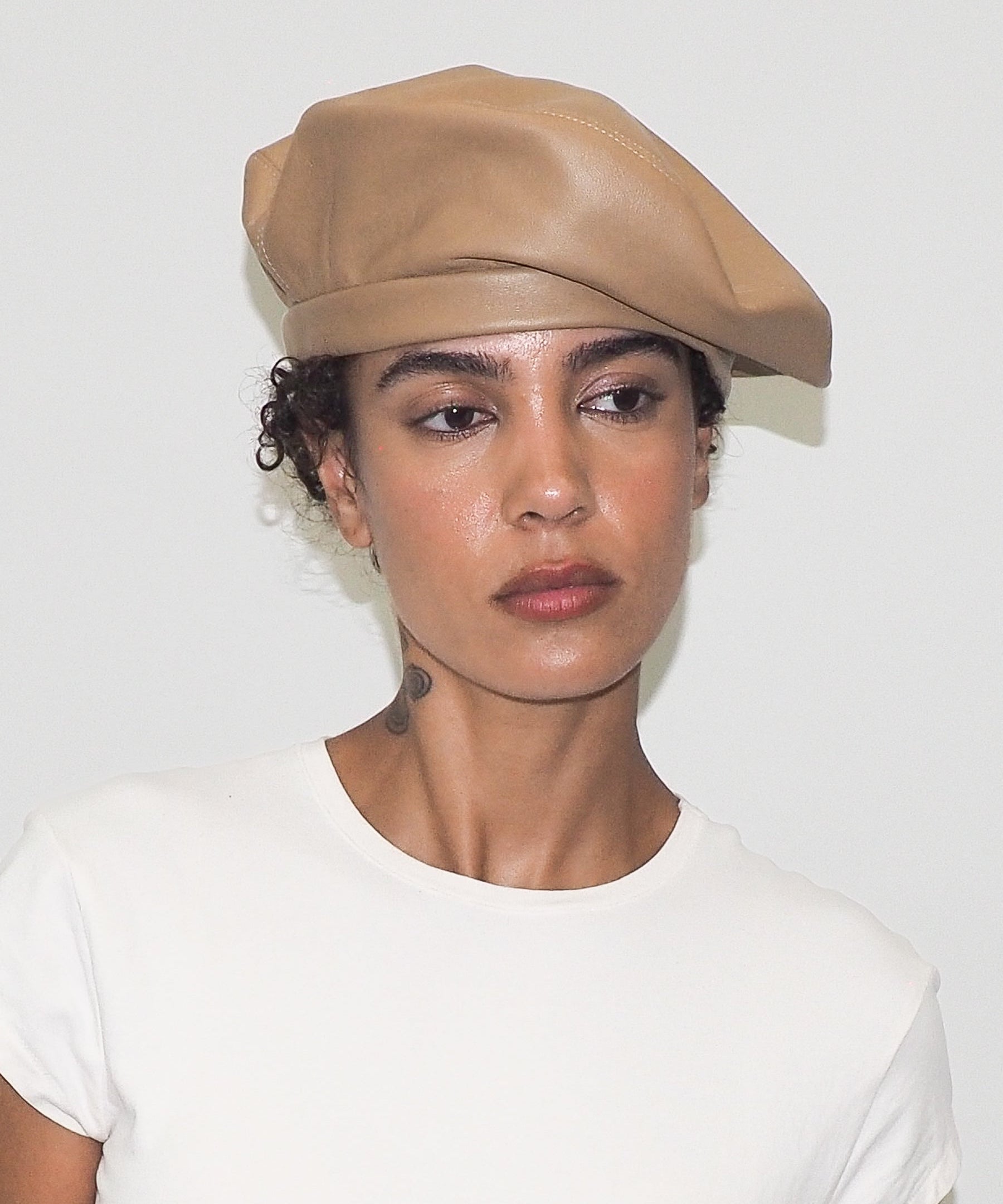 Lambskin Beret in Tan - CLYDE