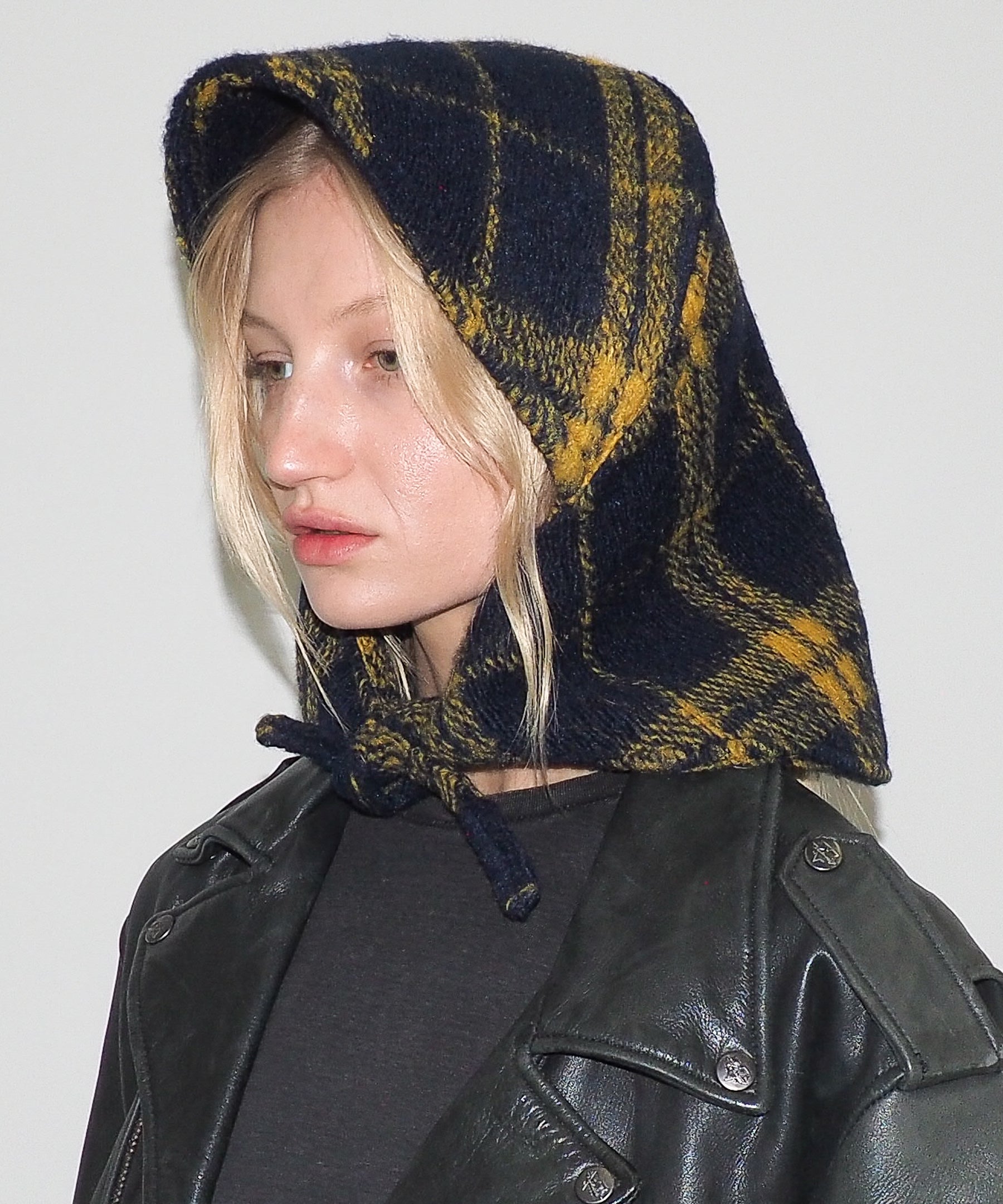 Bonnet in Navy & Yellow Plaid Wool Fleece - CLYDE