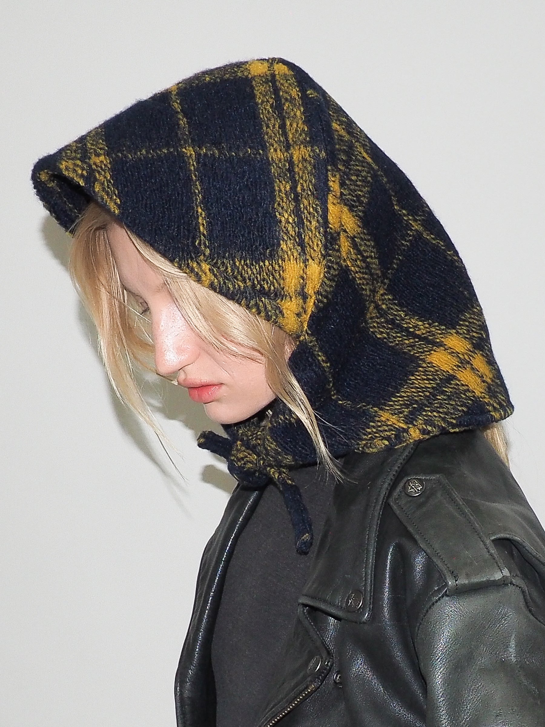 Bonnet in Navy & Yellow Plaid Wool Fleece - CLYDE