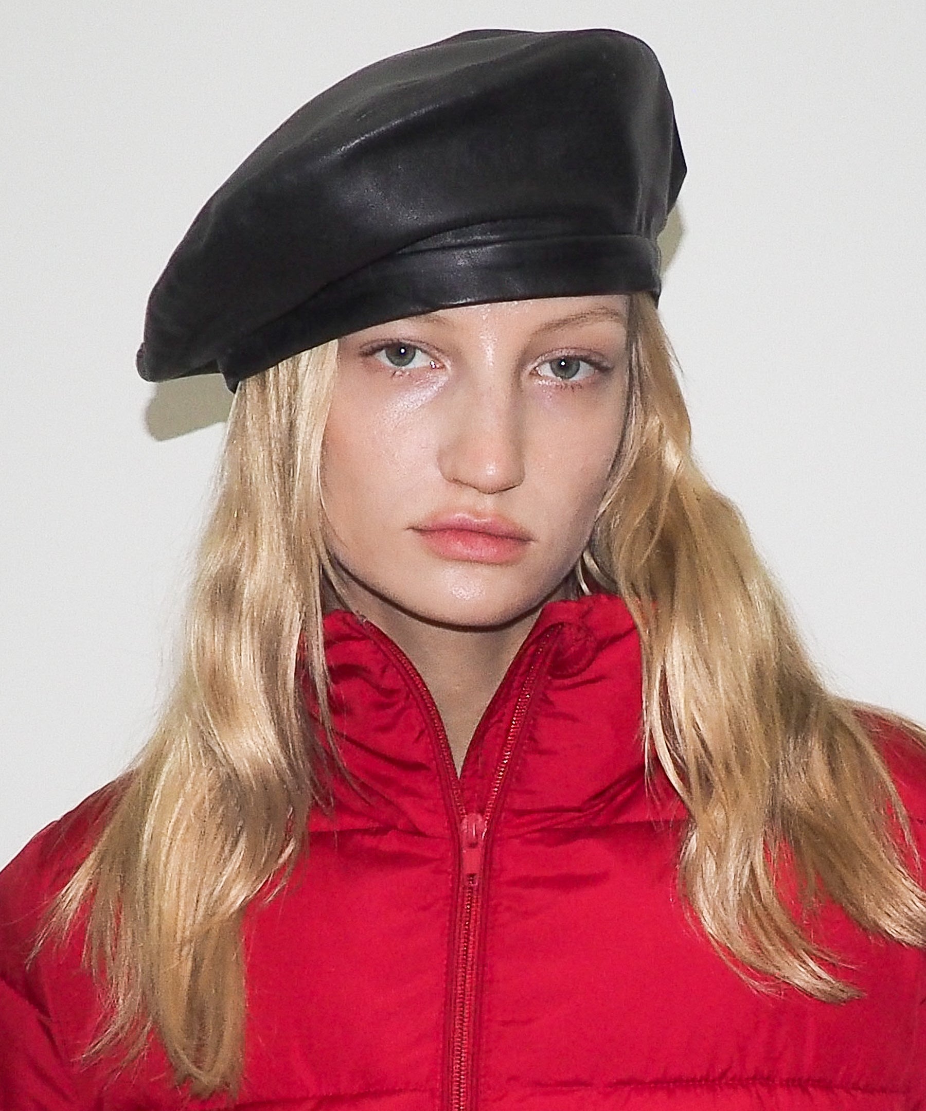 Lambskin Beret in Black - CLYDE