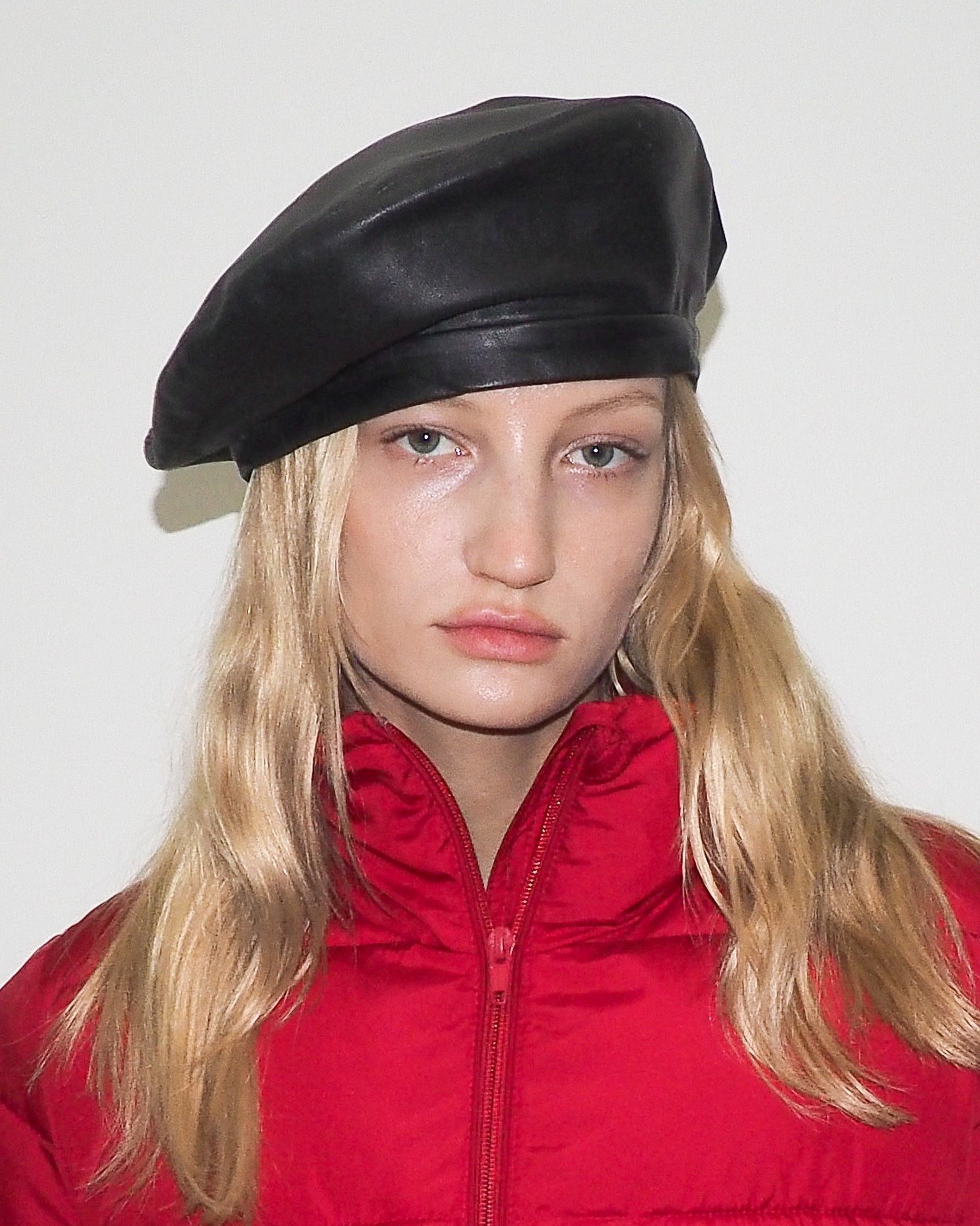 Lambskin Beret in Black - CLYDE
