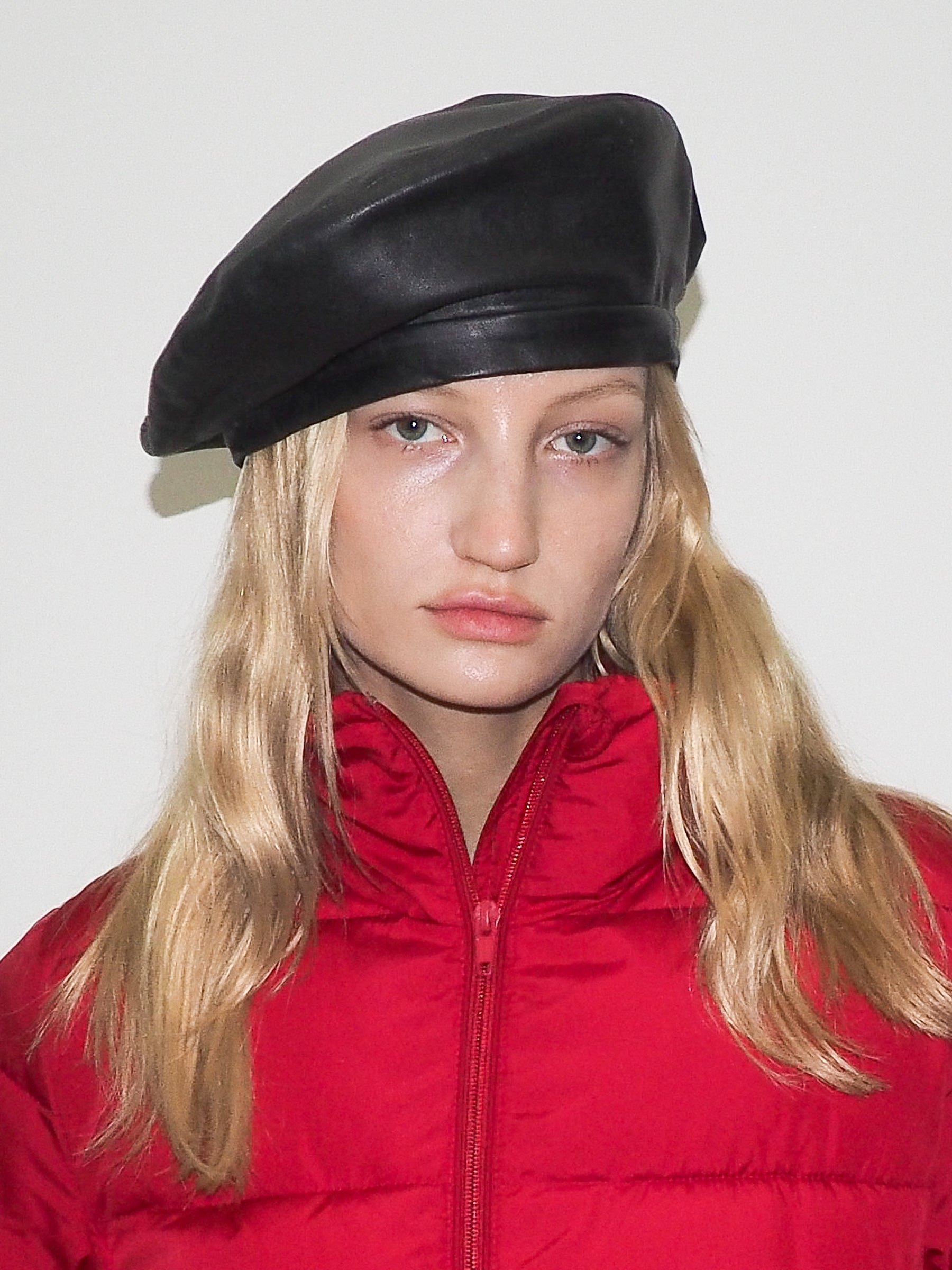 Lambskin Beret in Black - CLYDE