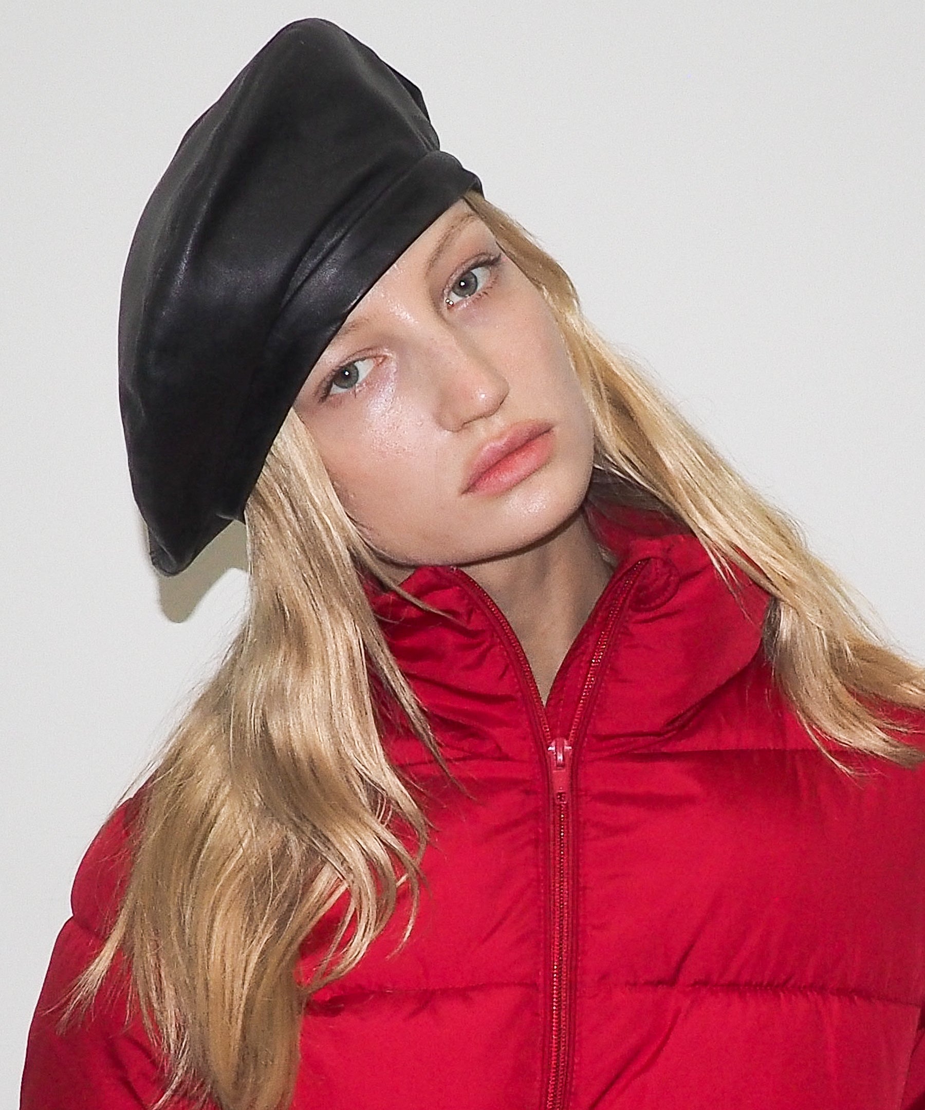 Lambskin Beret in Black - CLYDE