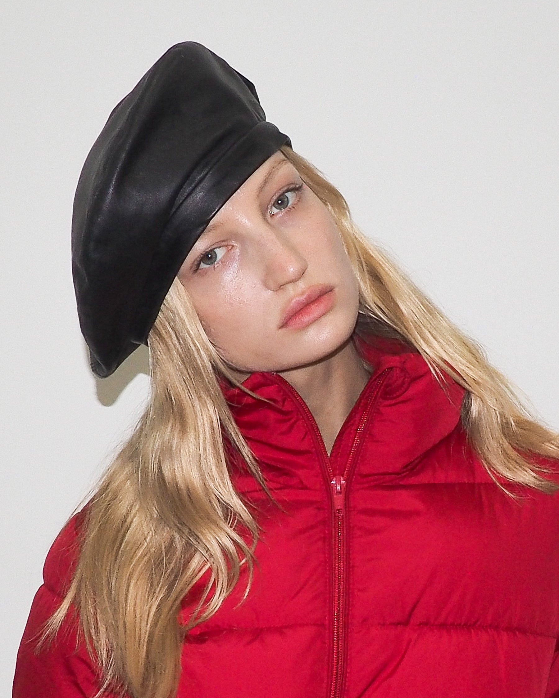 Lambskin Beret in Black - CLYDE