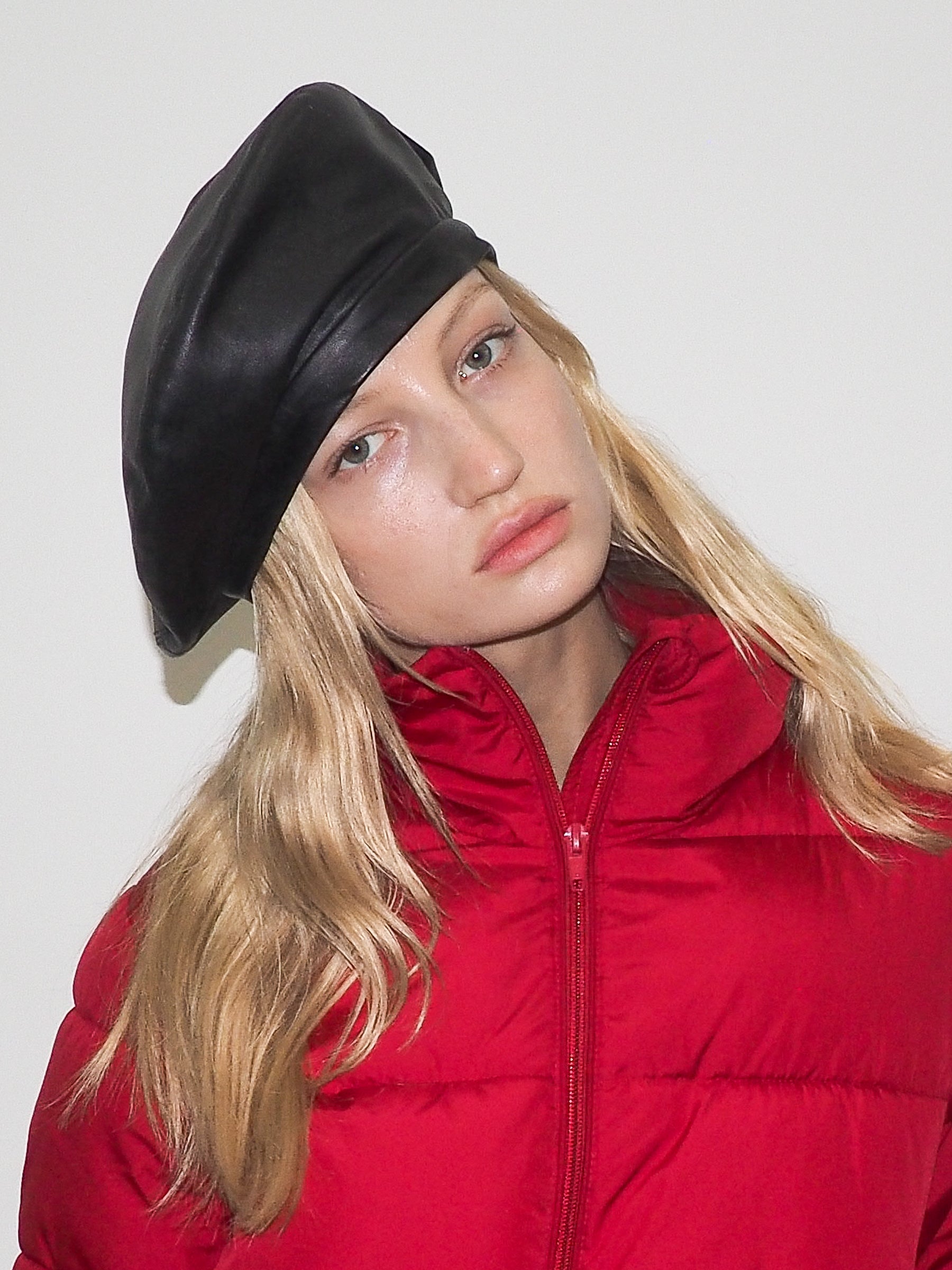 Lambskin Beret in Black - CLYDE