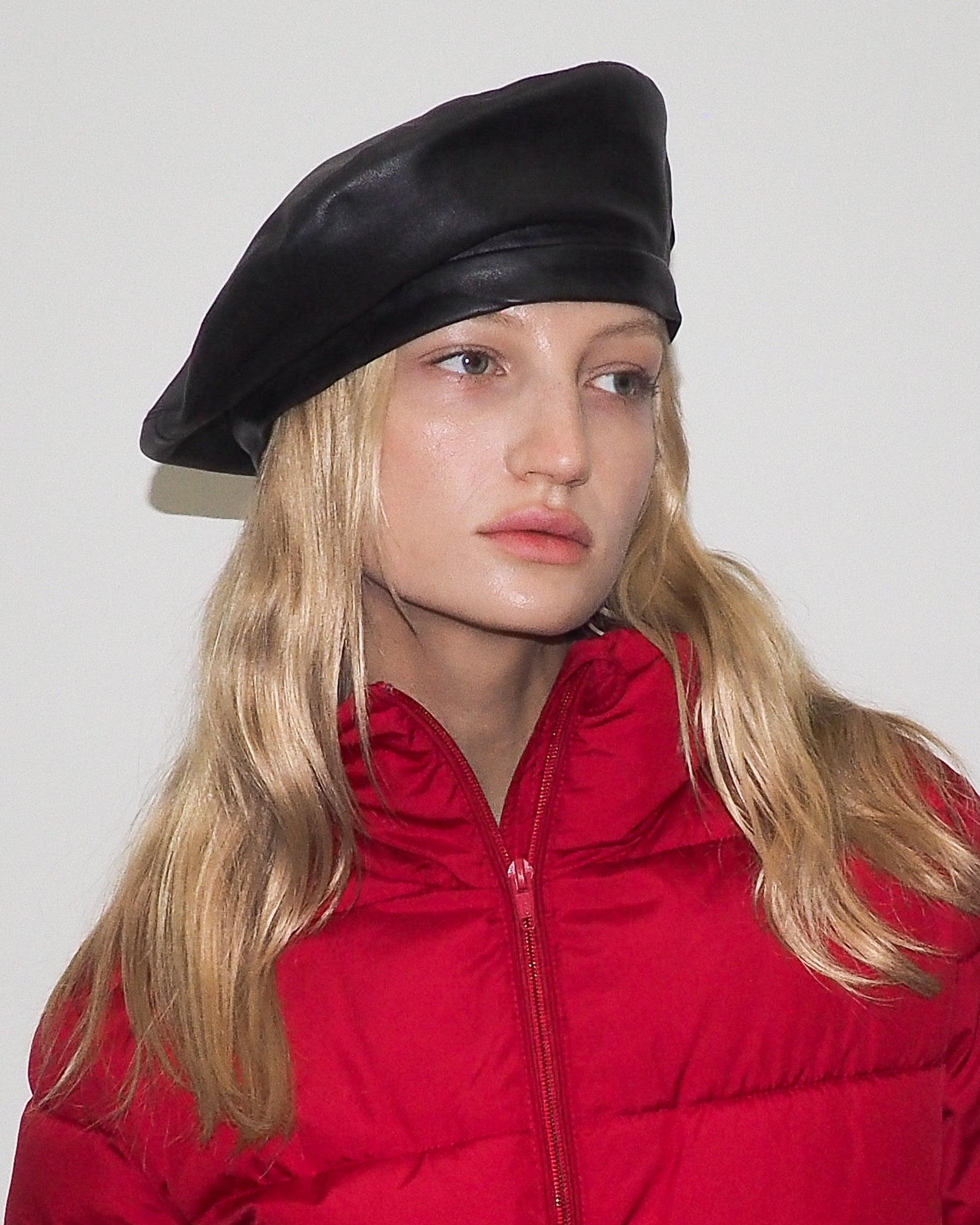 Lambskin Beret in Black - CLYDE