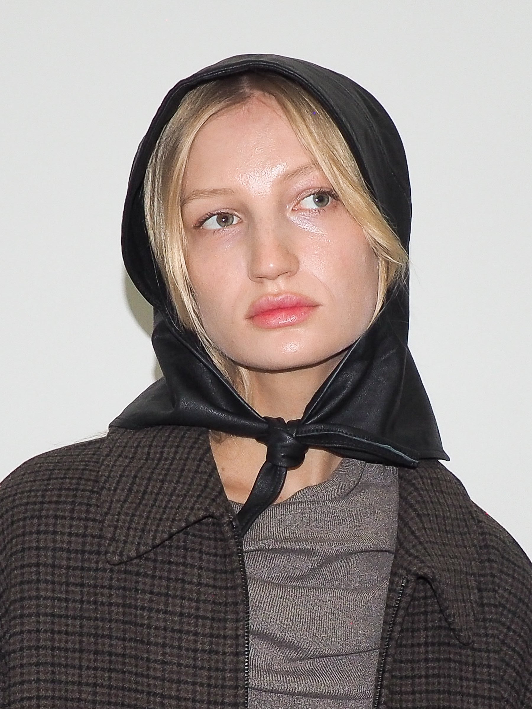 Bonnet in Black Lambskin - CLYDE