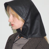 Bonnet in Black Lambskin - CLYDE