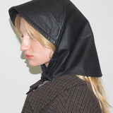 Bonnet in Black Lambskin - CLYDE