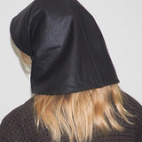 Bonnet in Black Lambskin - CLYDE