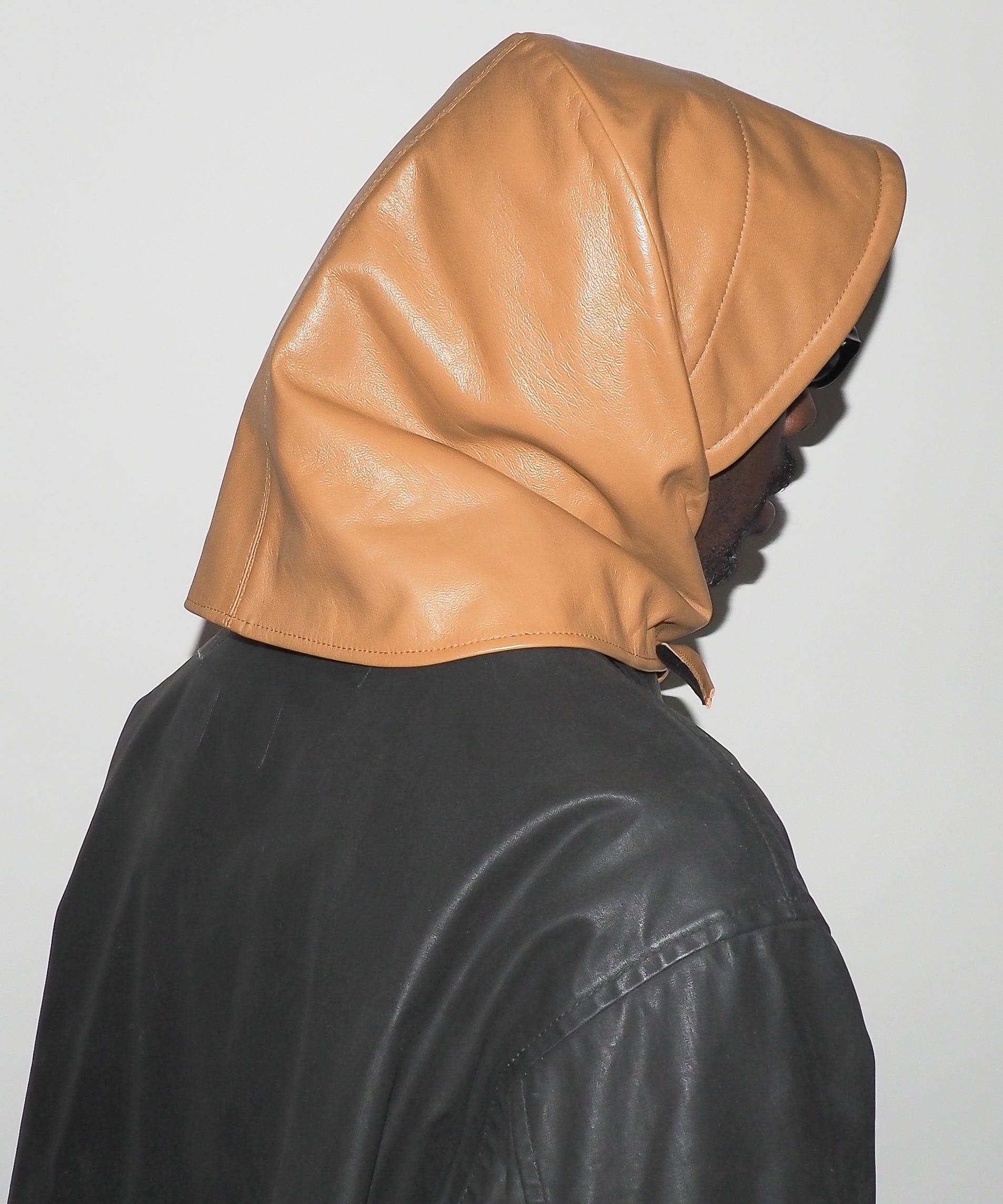 Bonnet in Tan Lambskin - CLYDE