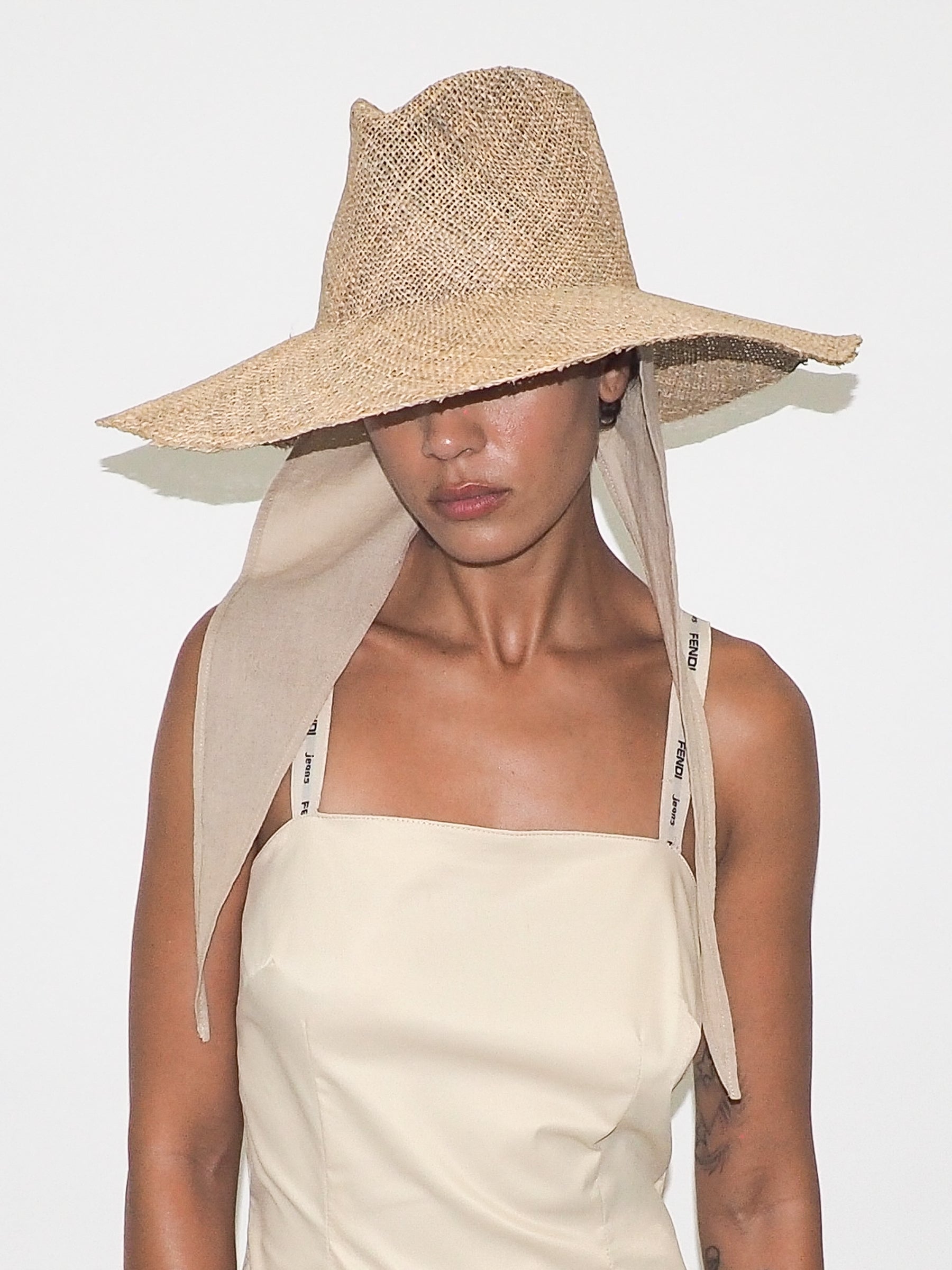 Caro Hat w. Neck Shade in Seagrass - CLYDE