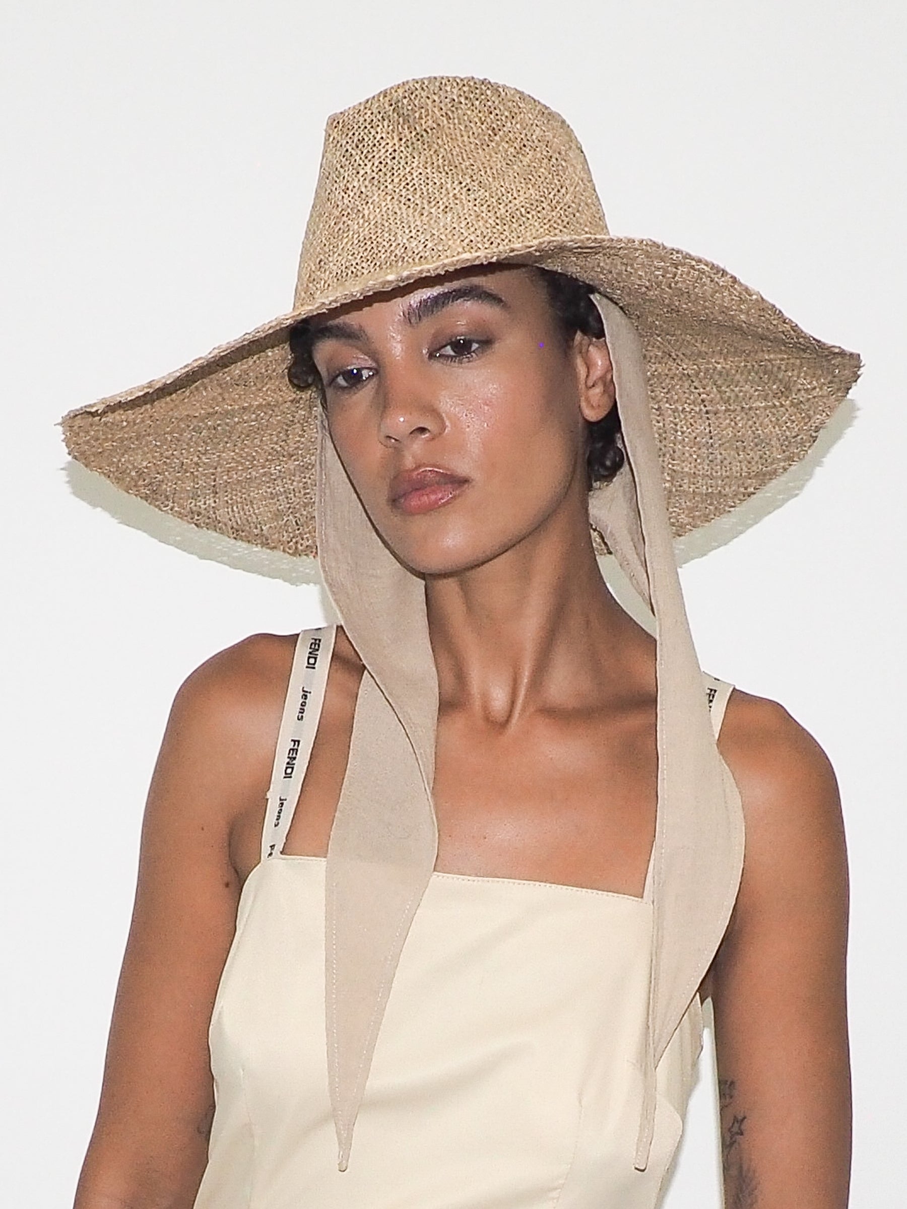 Caro Hat w. Neck Shade in Seagrass - CLYDE