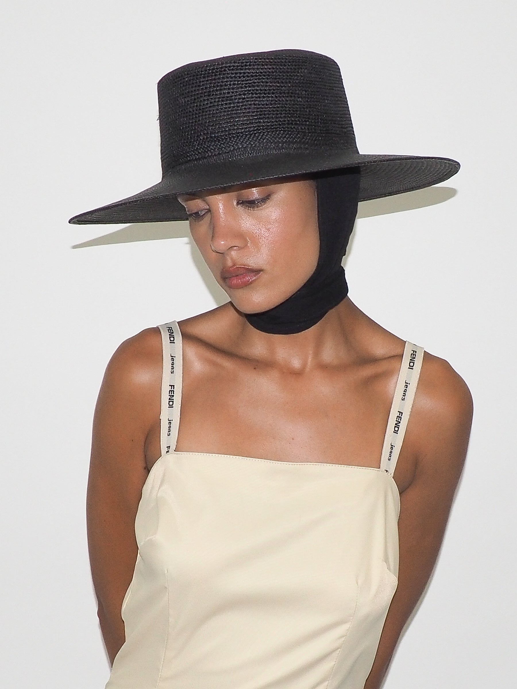 Cielo Hat w. Shade in Black Toquilla Straw - CLYDE