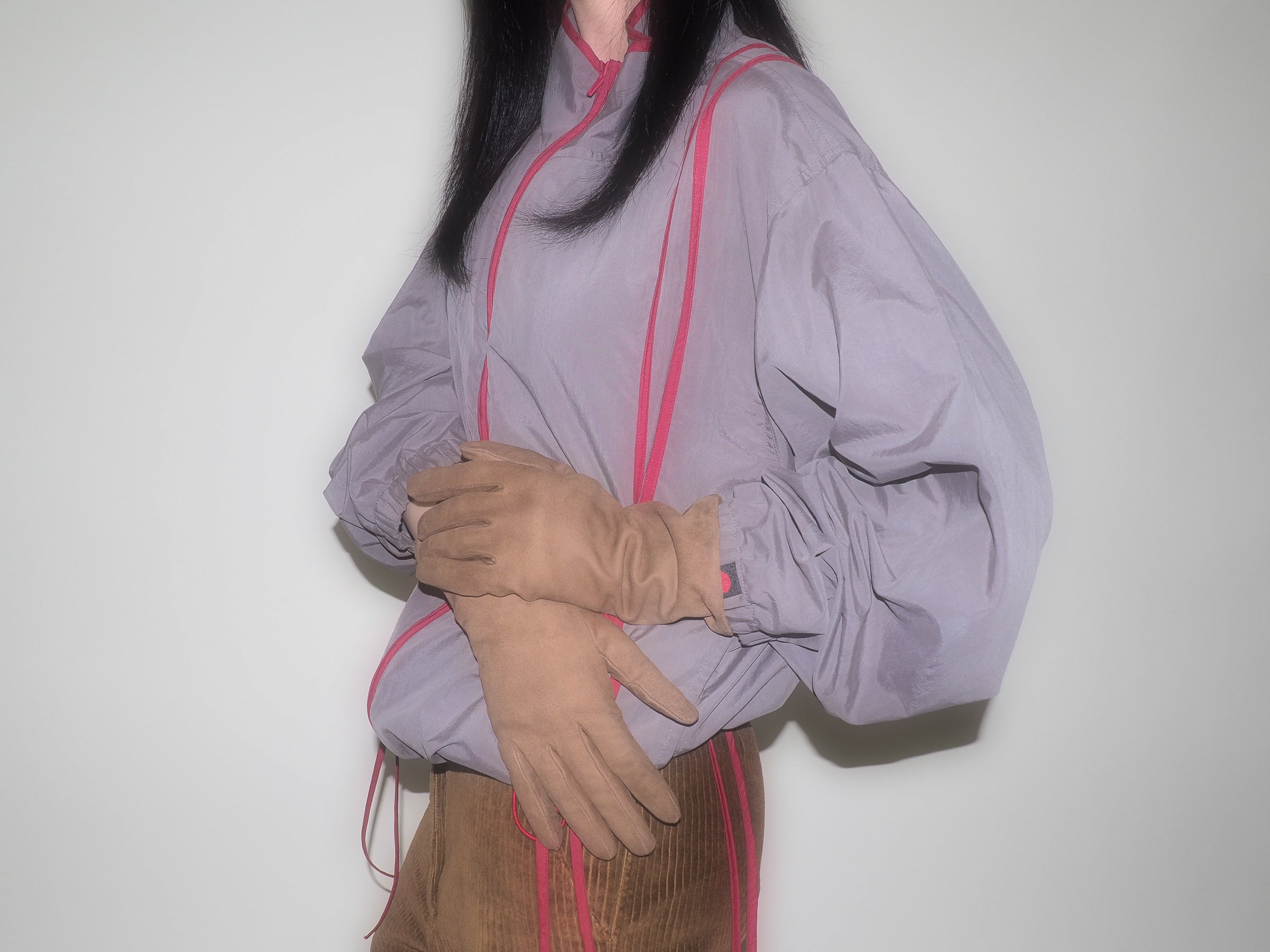 Classic Gloves in Fawn Suede Lambskin - CLYDE