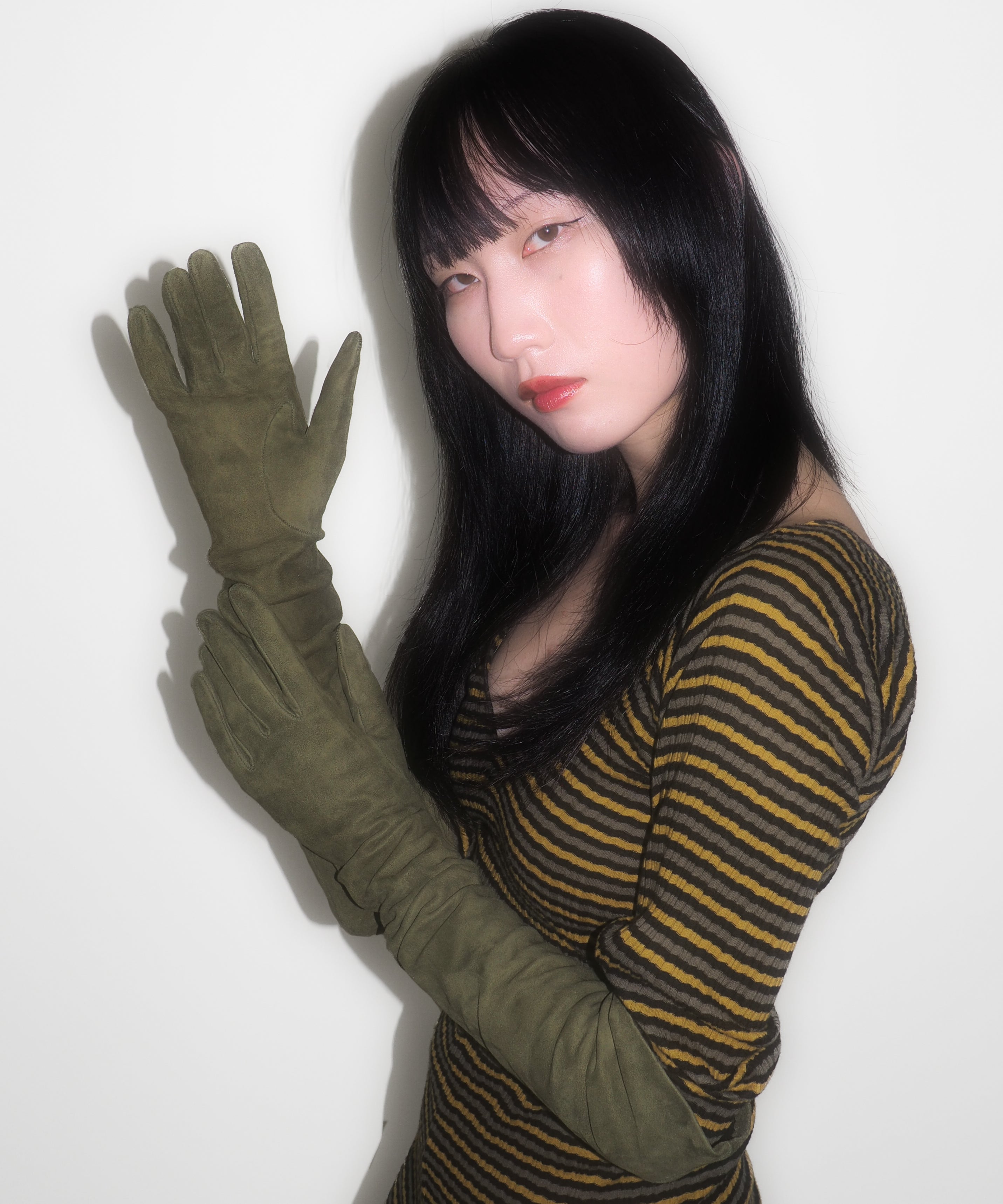 Moonlight Gloves in Moss Suede Lambskin - CLYDE