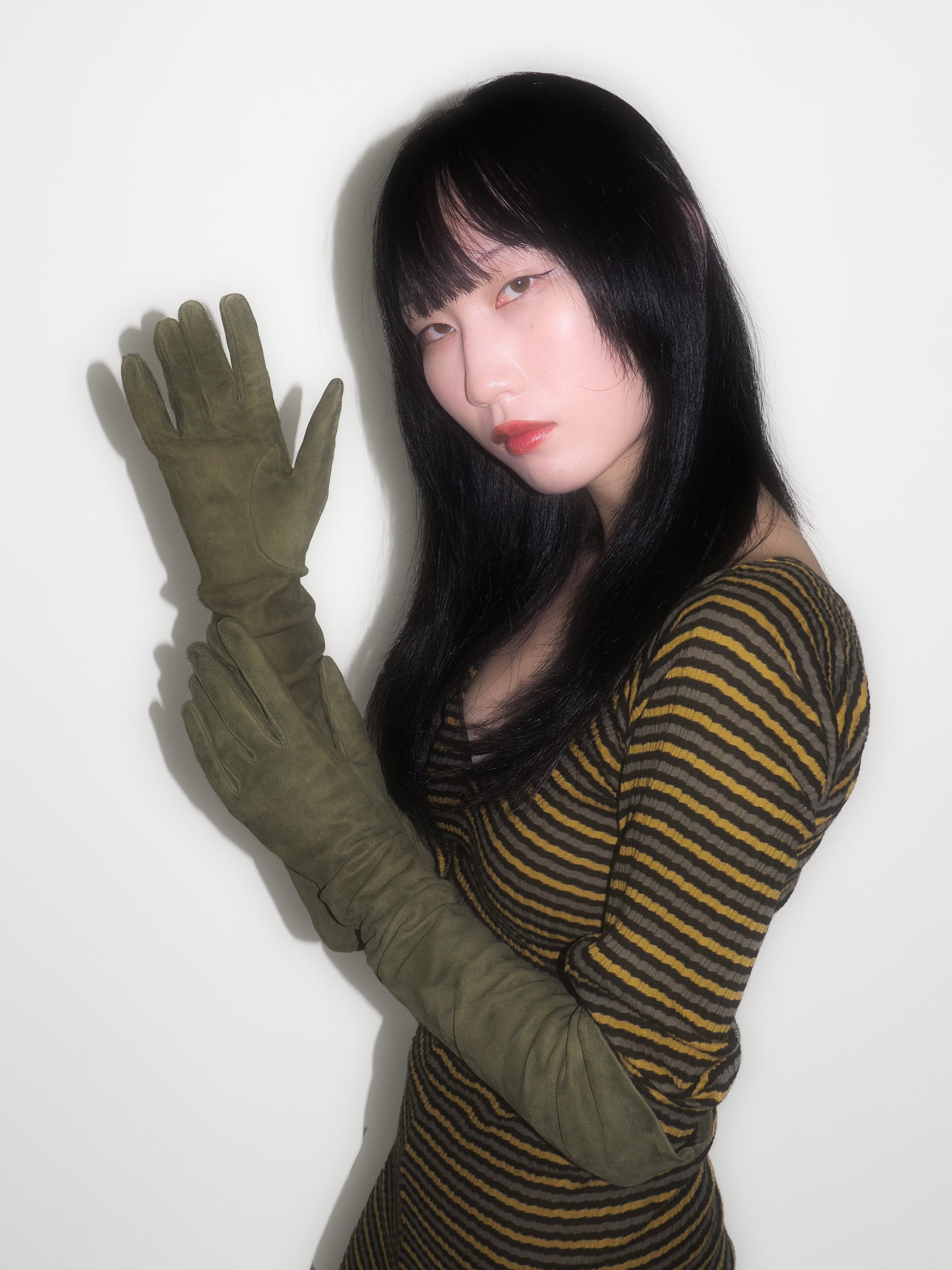 Moonlight Gloves in Moss Suede Lambskin - CLYDE