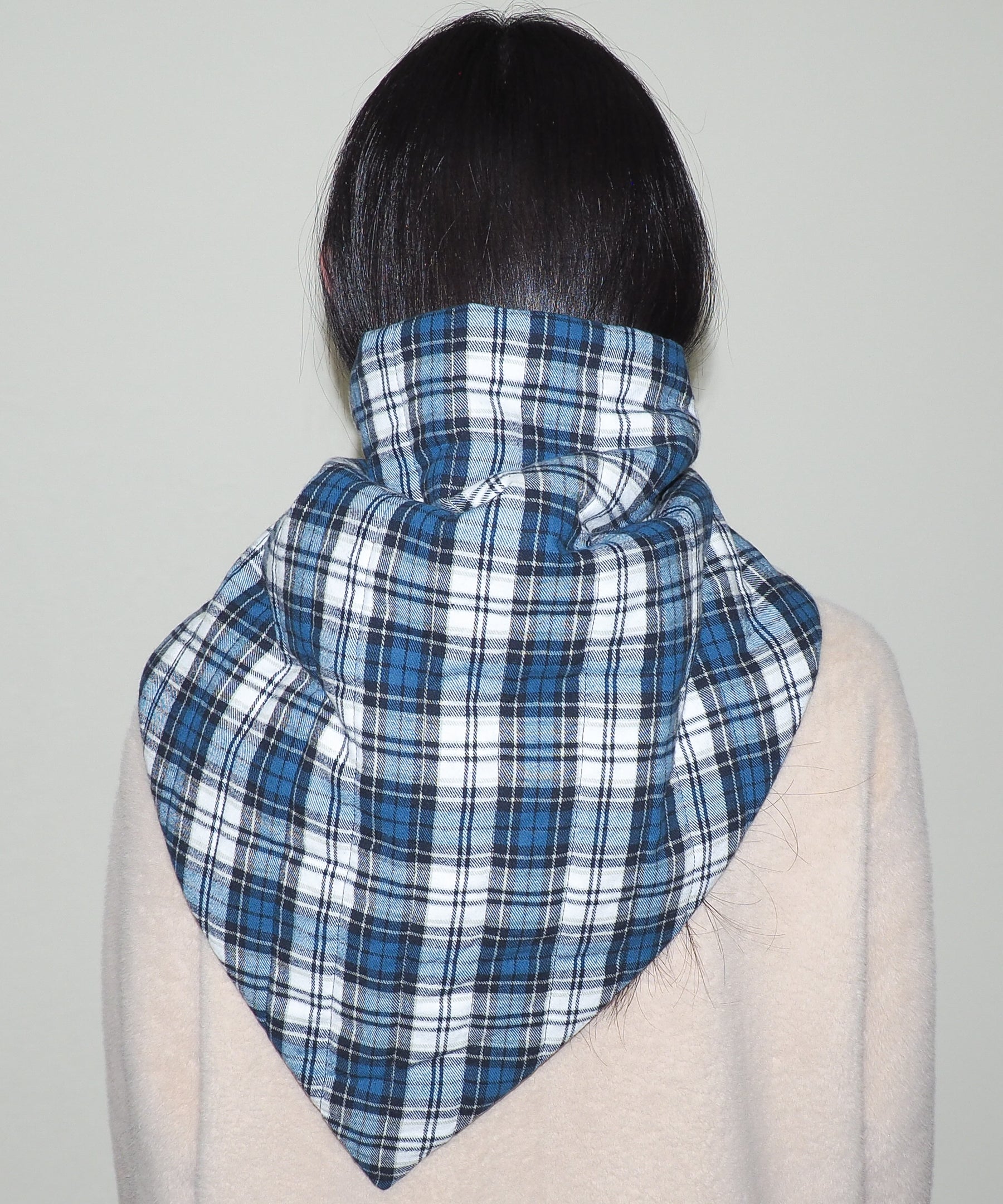 Puff Scarf in Navy & Cream Flannel - CLYDE