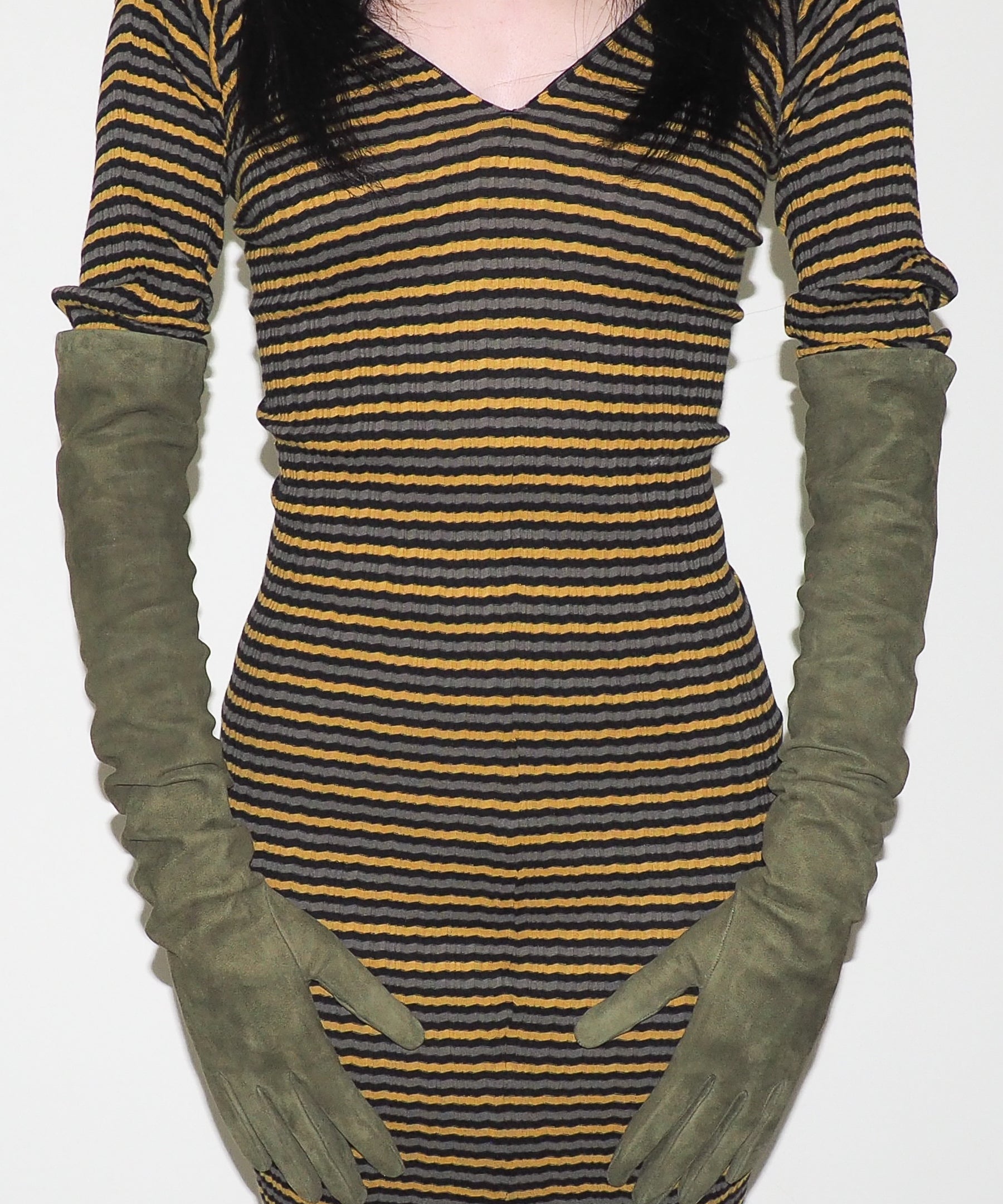 Moonlight Gloves in Moss Suede Lambskin - CLYDE