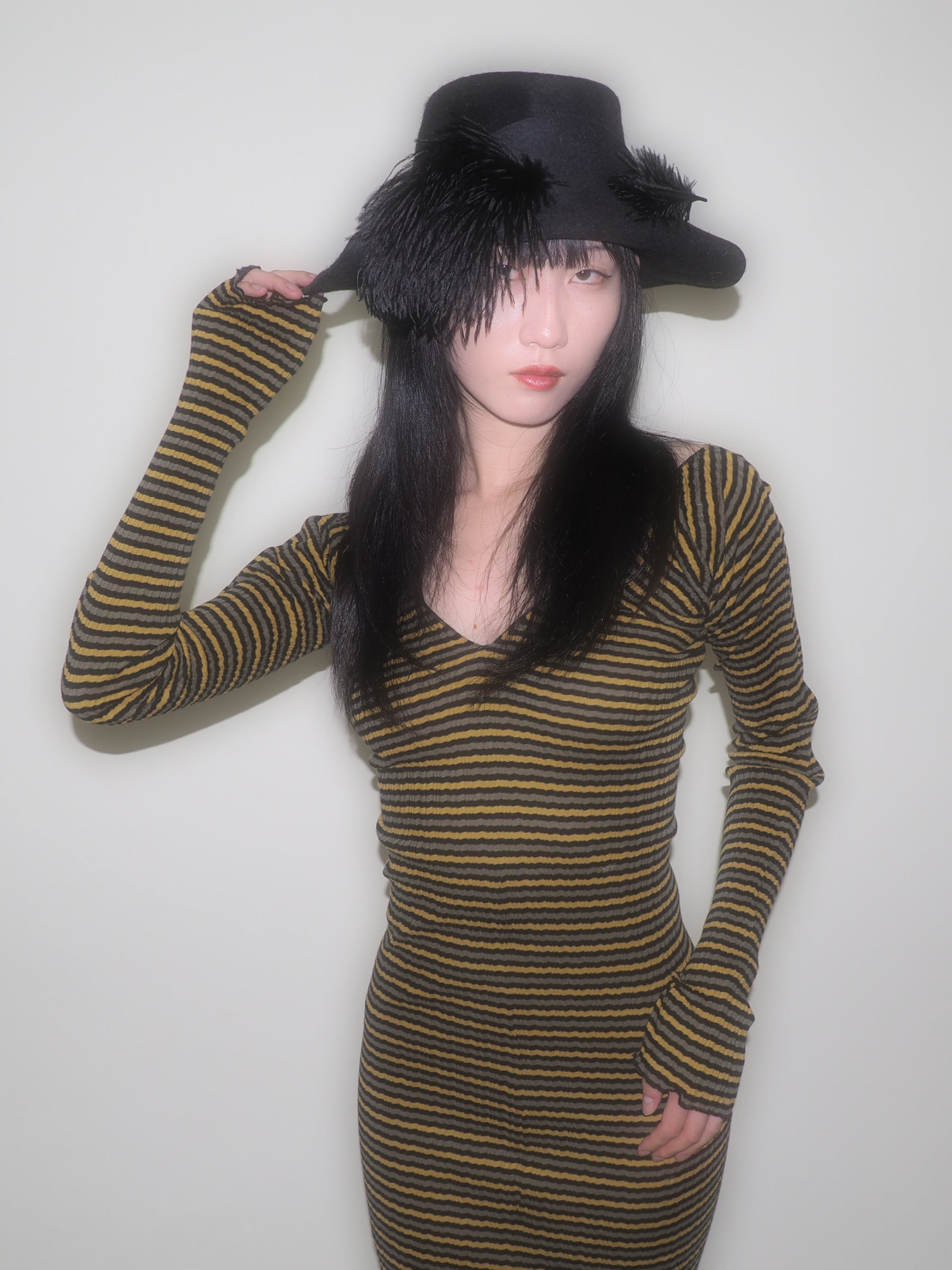 Plume Hat in Jet Velour Felt - CLYDE