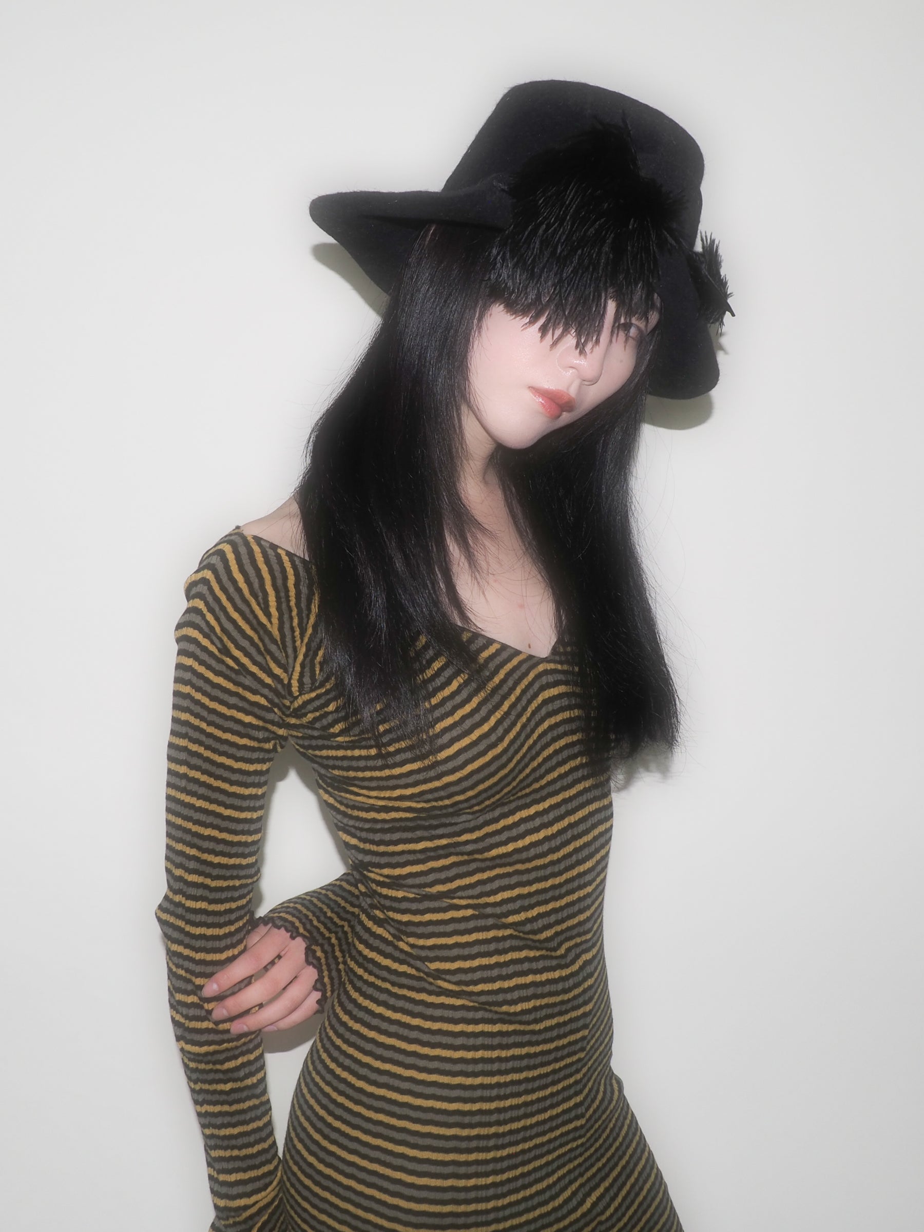 Plume Hat in Jet Velour Felt - CLYDE