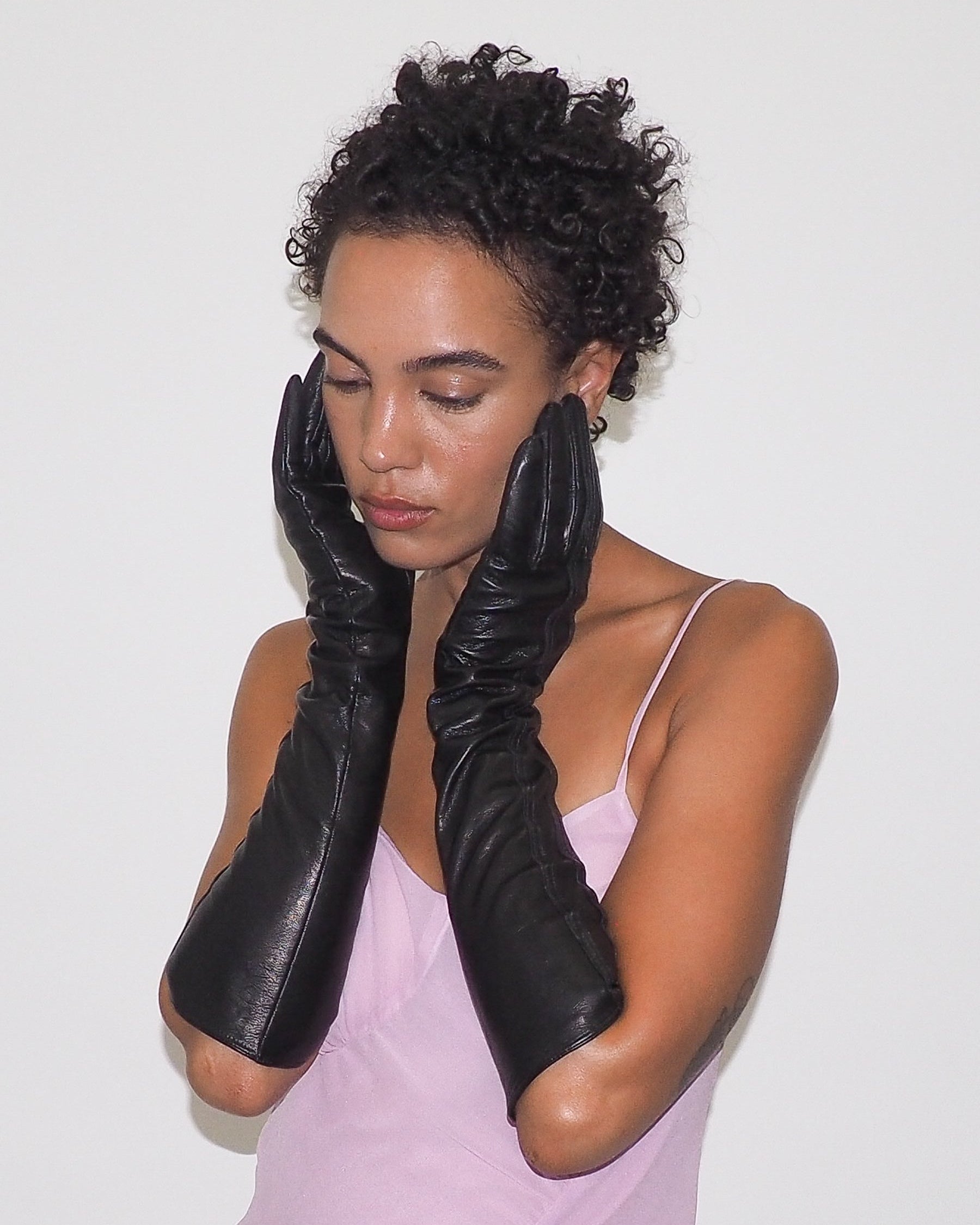 Racing Gloves in Black w. Black Stripe - CLYDE