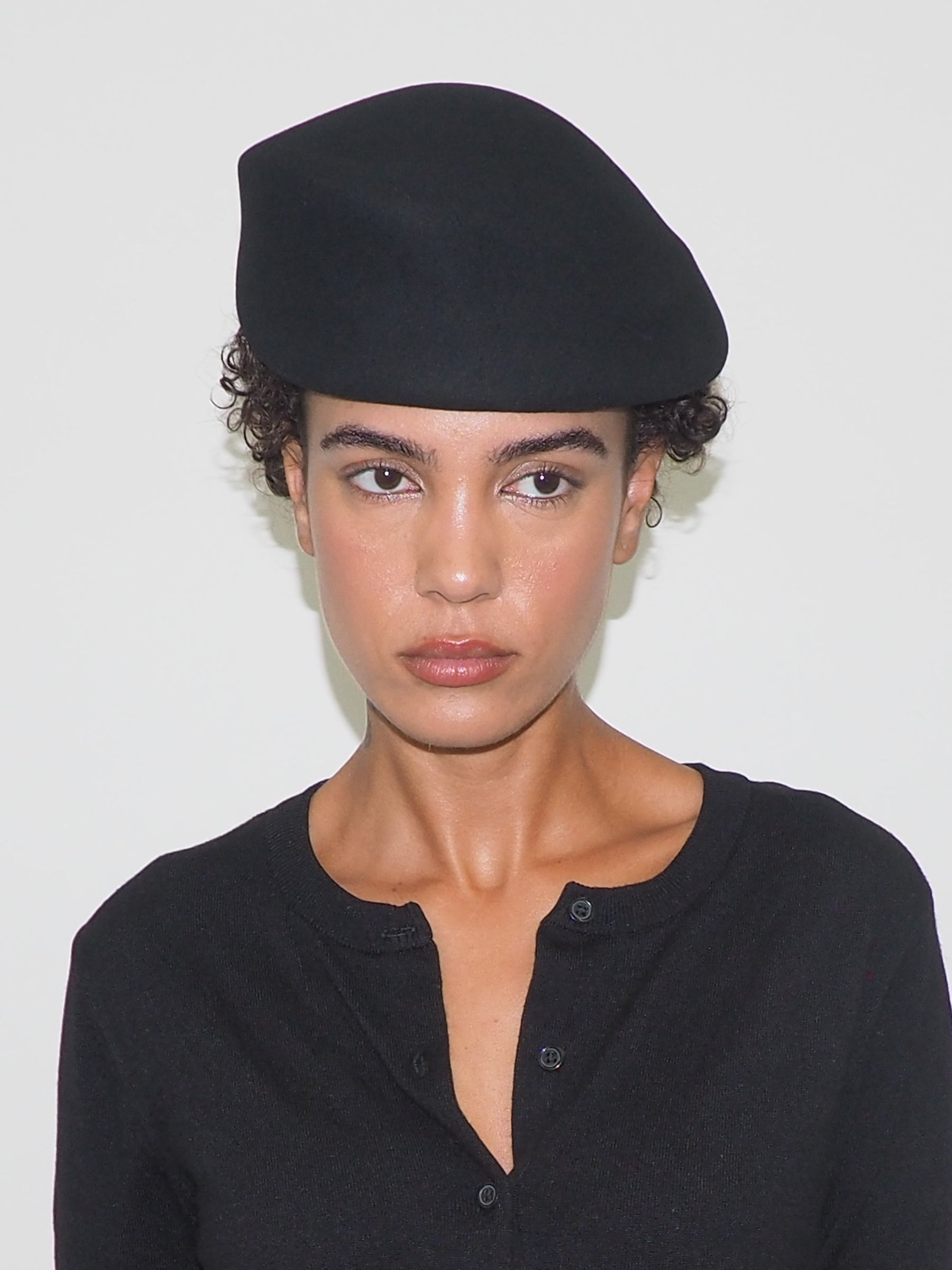 Sazy Beret in Black Wool - CLYDE