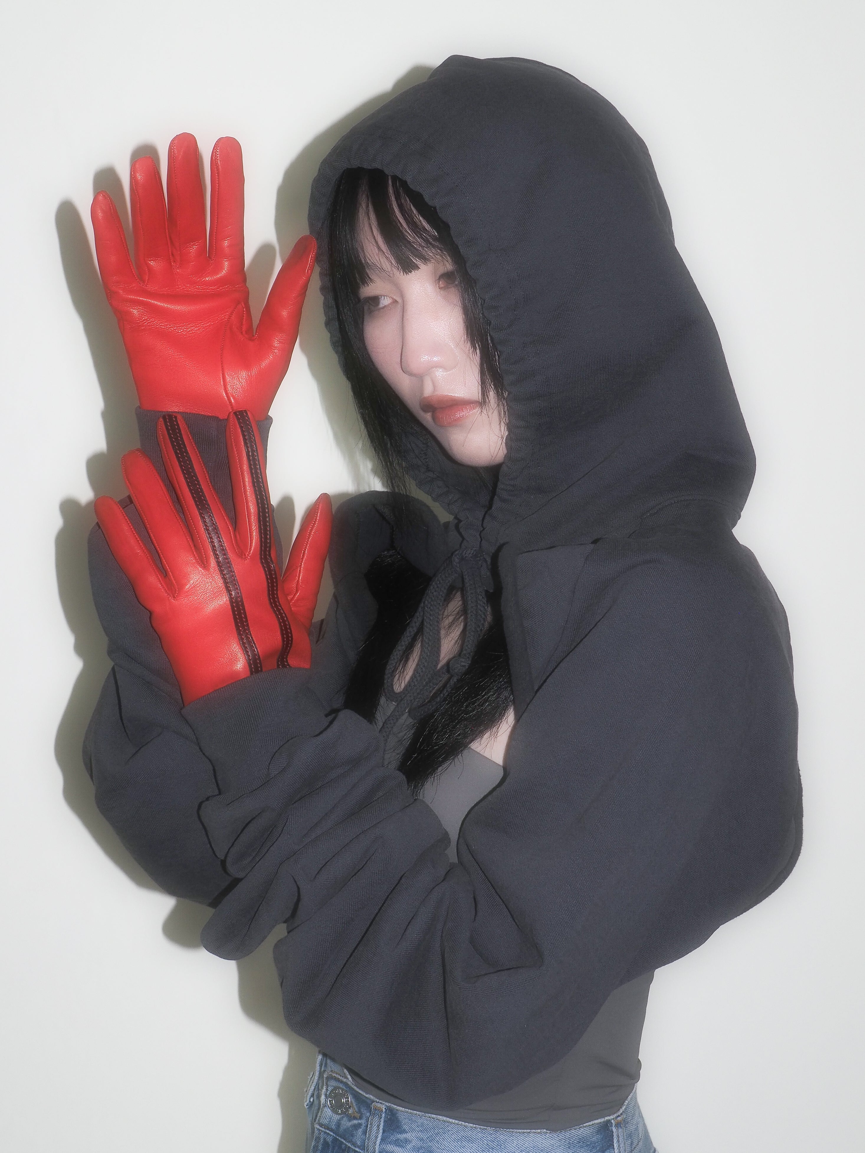 Short Racing Gloves in Racer Red w. Black Stripes - CLYDE