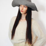 Romance Hat in Wombay Gray