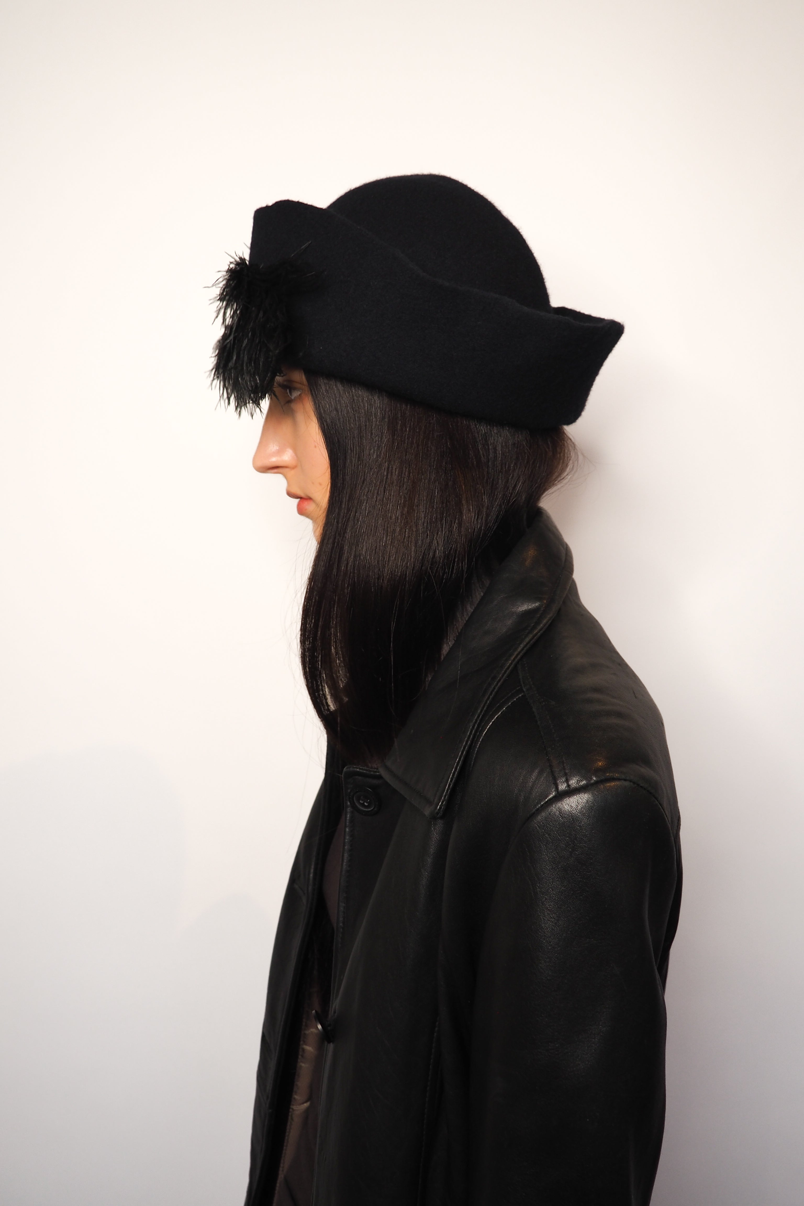 The Myth Hat in Black Wool - CLYDE