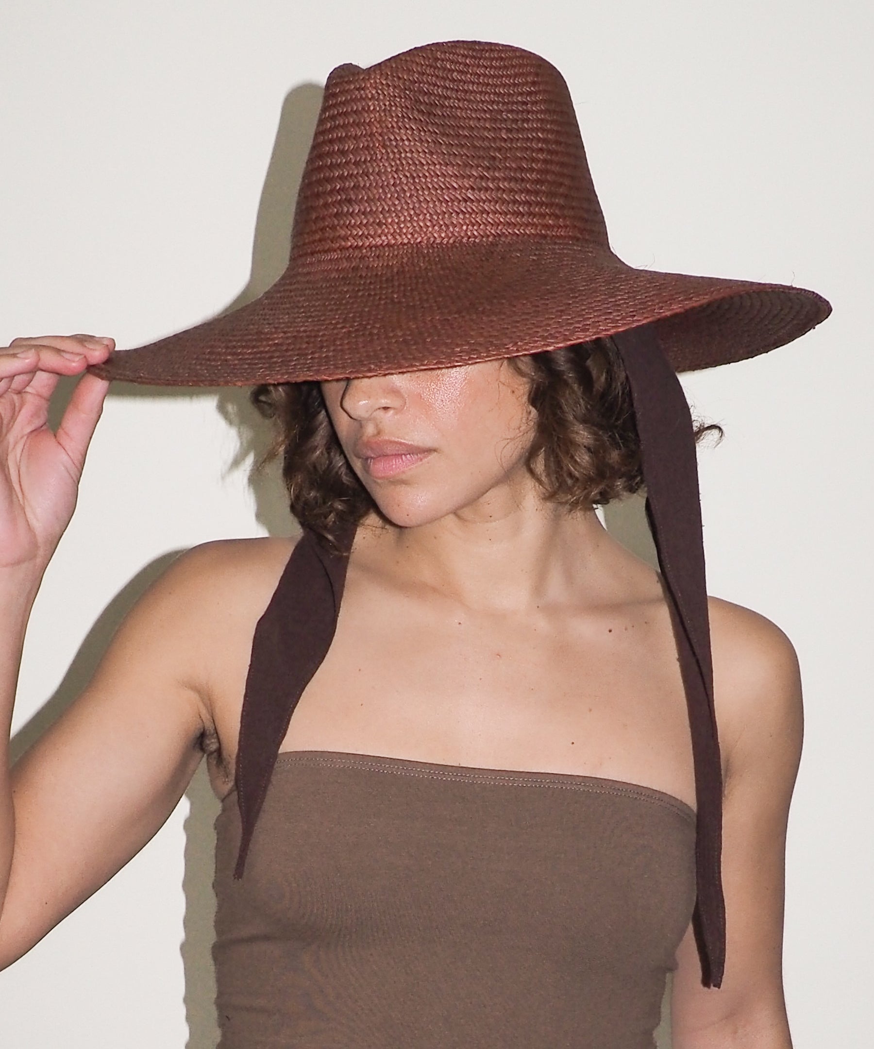 Caro Hat w. Neck Shade in Earth Brown Toquilla Straw - CLYDE