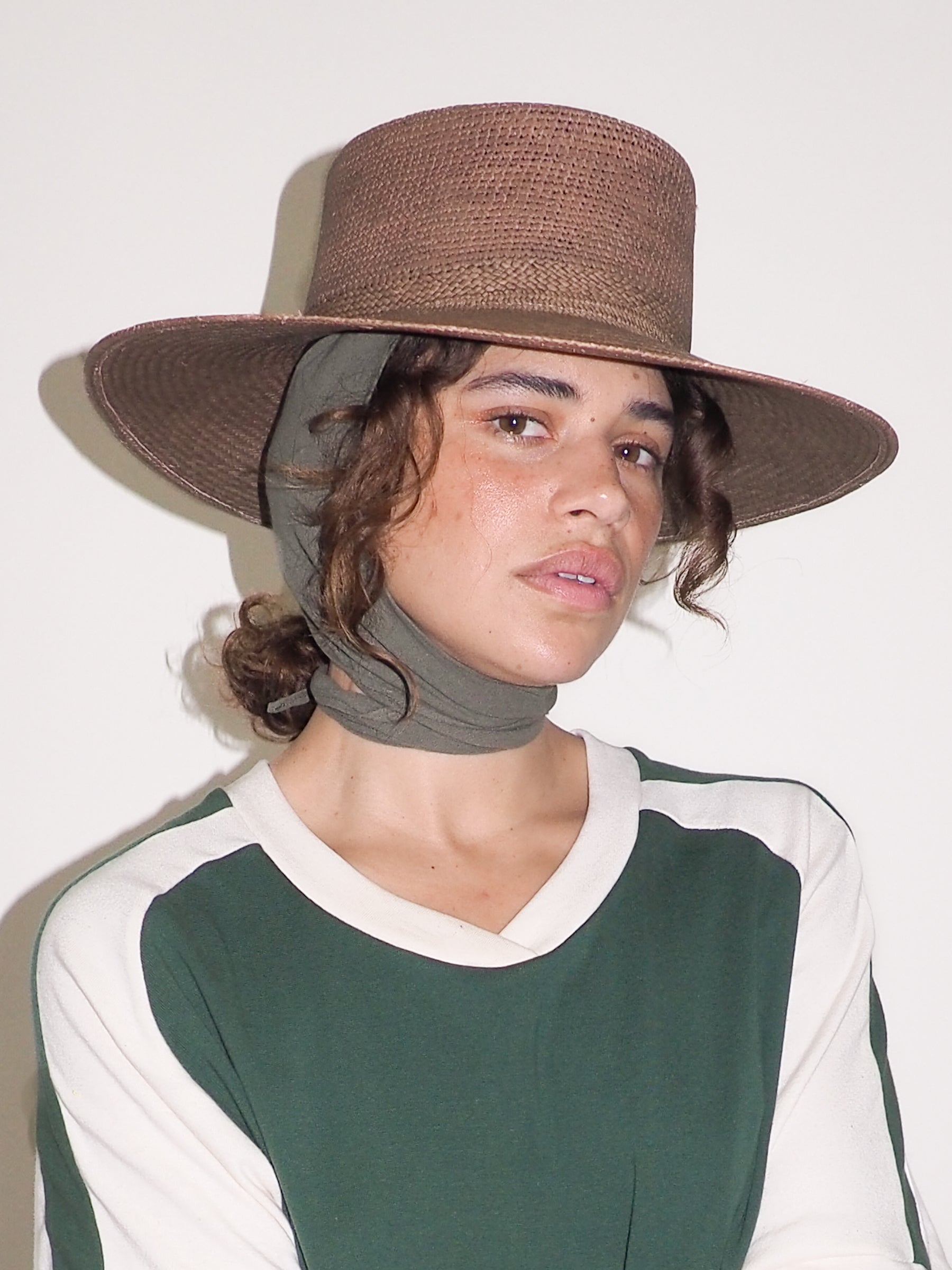 Cielo Hat w. Shade in Khaki Green Toquilla Straw - CLYDE