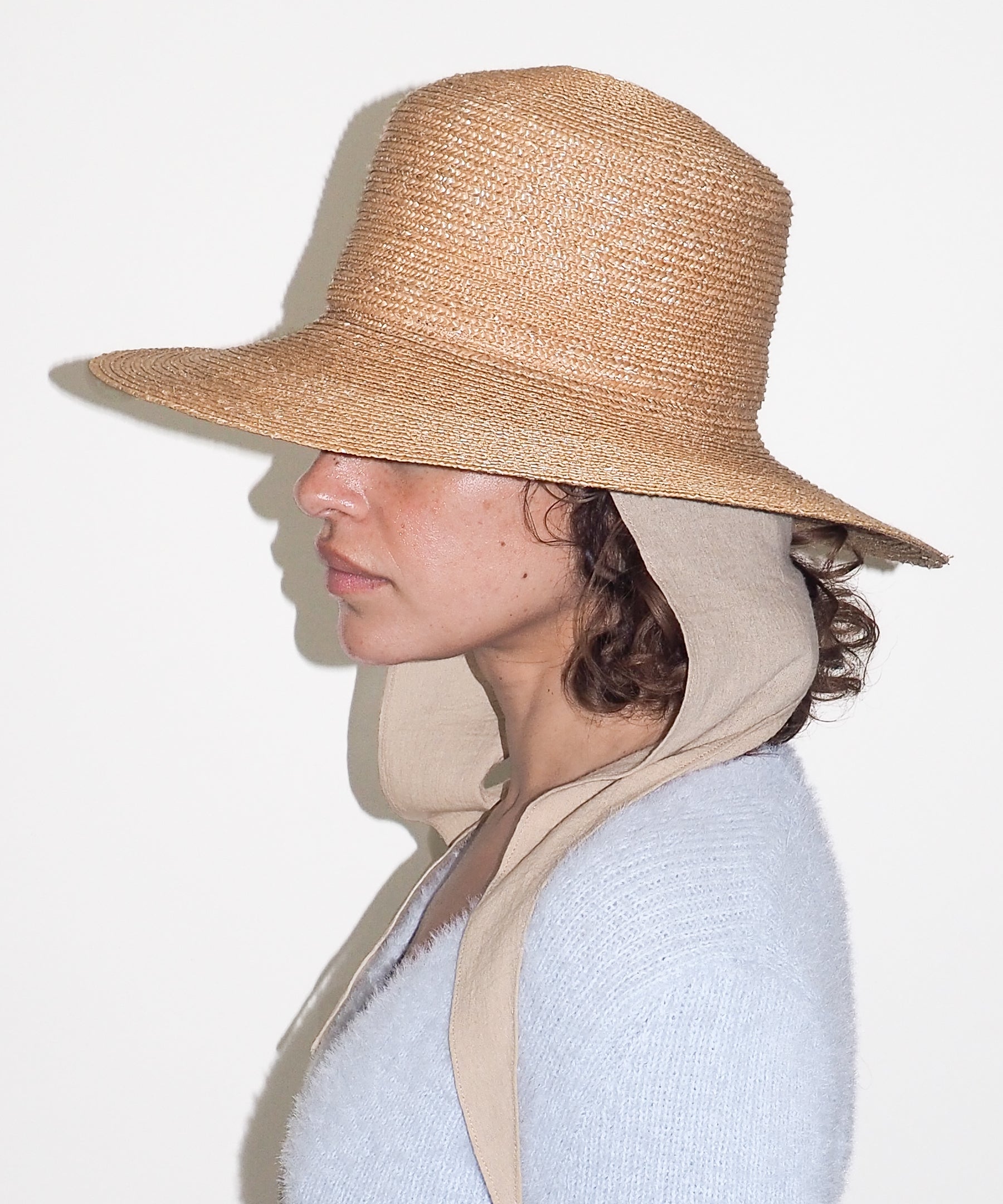 Medium Brim Flat Top Hat in Sand Straw w. Neck Shade - CLYDE