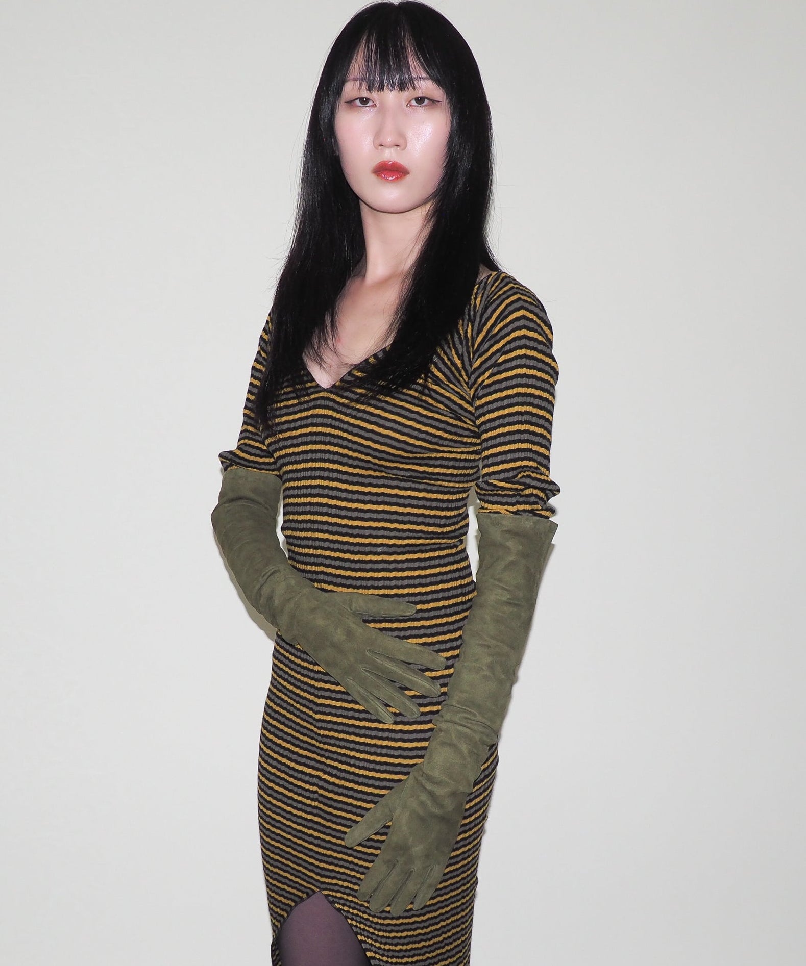 Moonlight Gloves in Moss Suede Lambskin - CLYDE