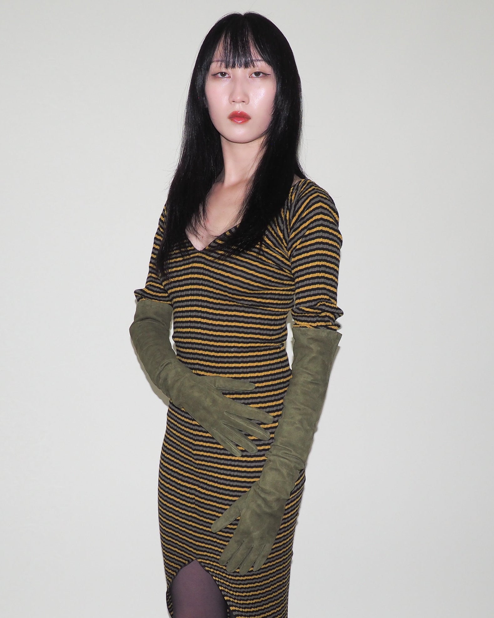 Moonlight Gloves in Moss Suede Lambskin - CLYDE