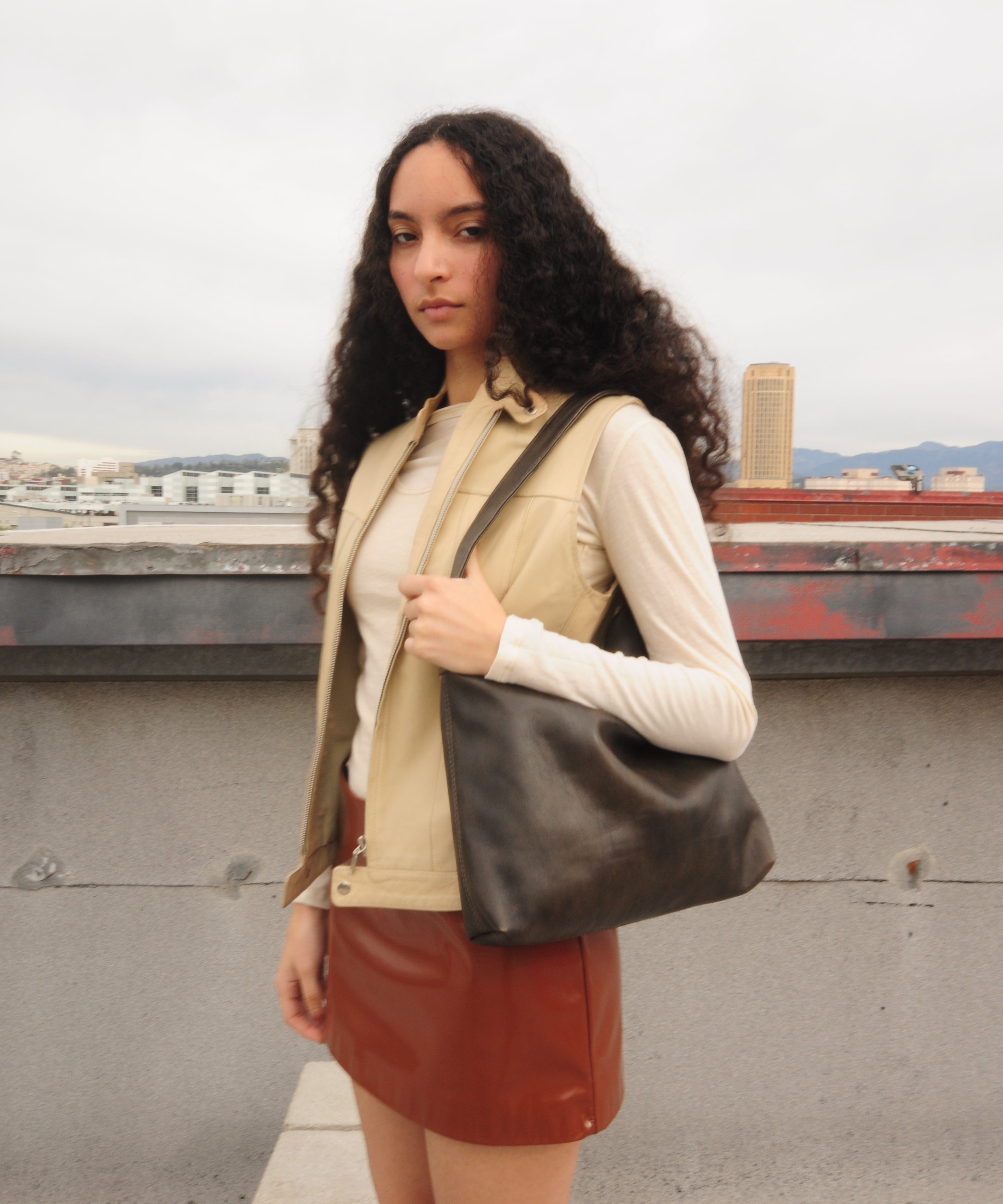 Kessel Bag in Castor Lamb Leather - CLYDE