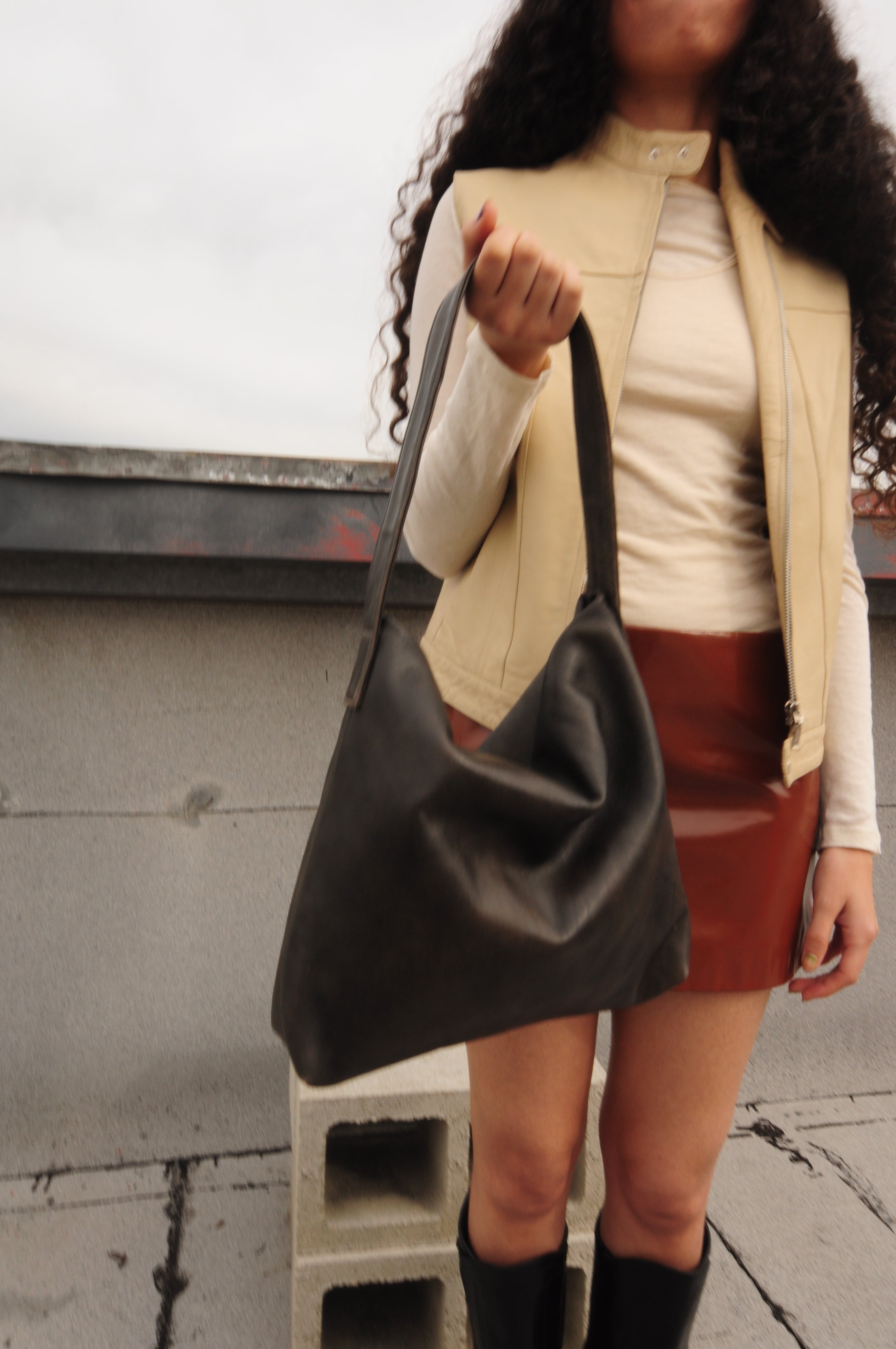 Kessel Bag in Castor Lamb Leather - CLYDE
