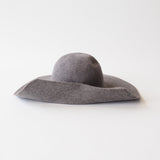Romance Hat in Wombay Gray