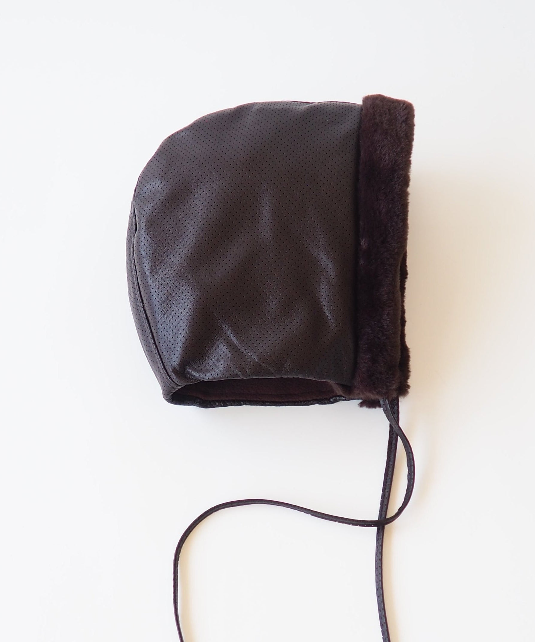 Volo Hat w. Trim in Espresso Lambskin - CLYDE