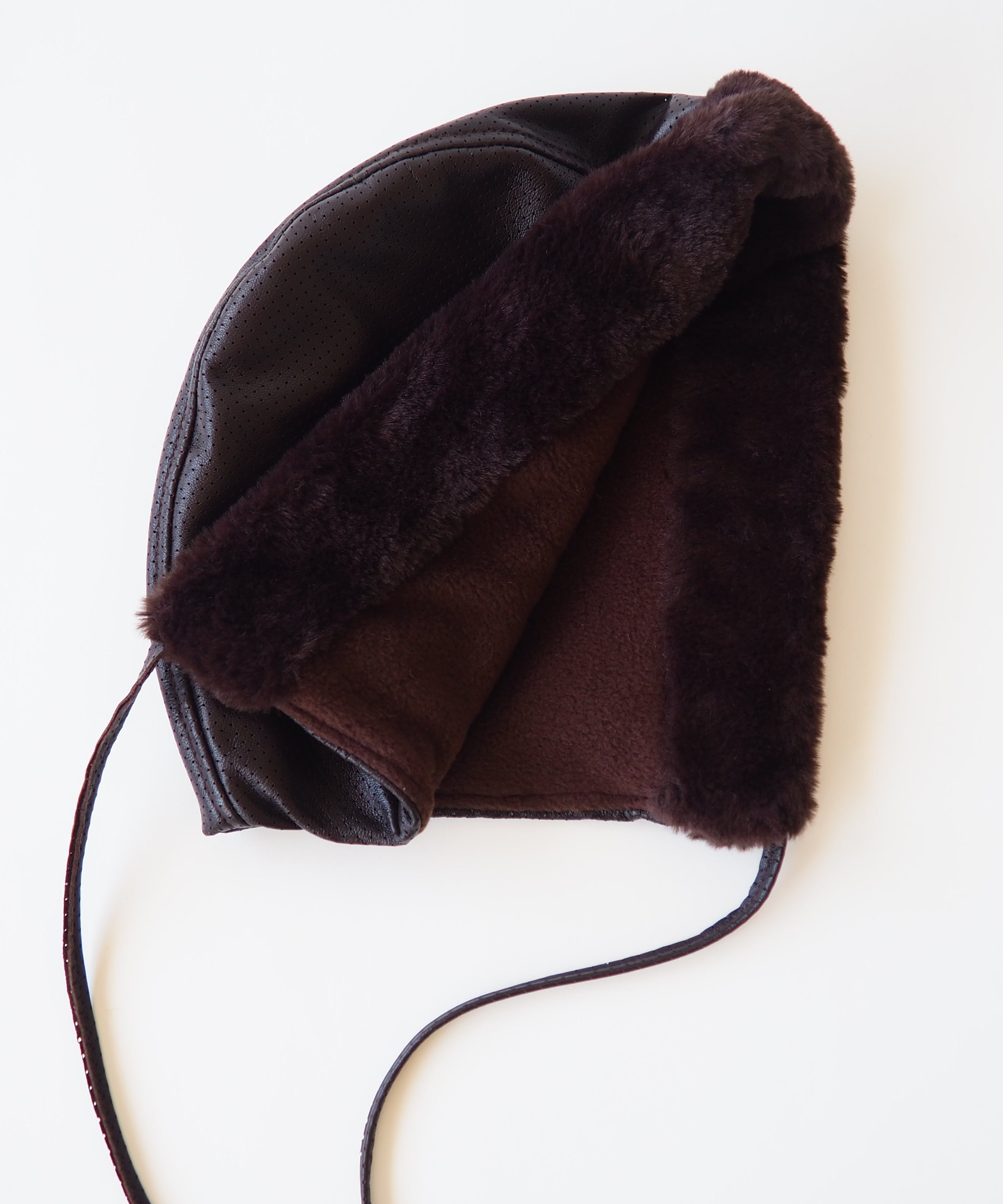 Volo Hat w. Trim in Espresso Lambskin - CLYDE