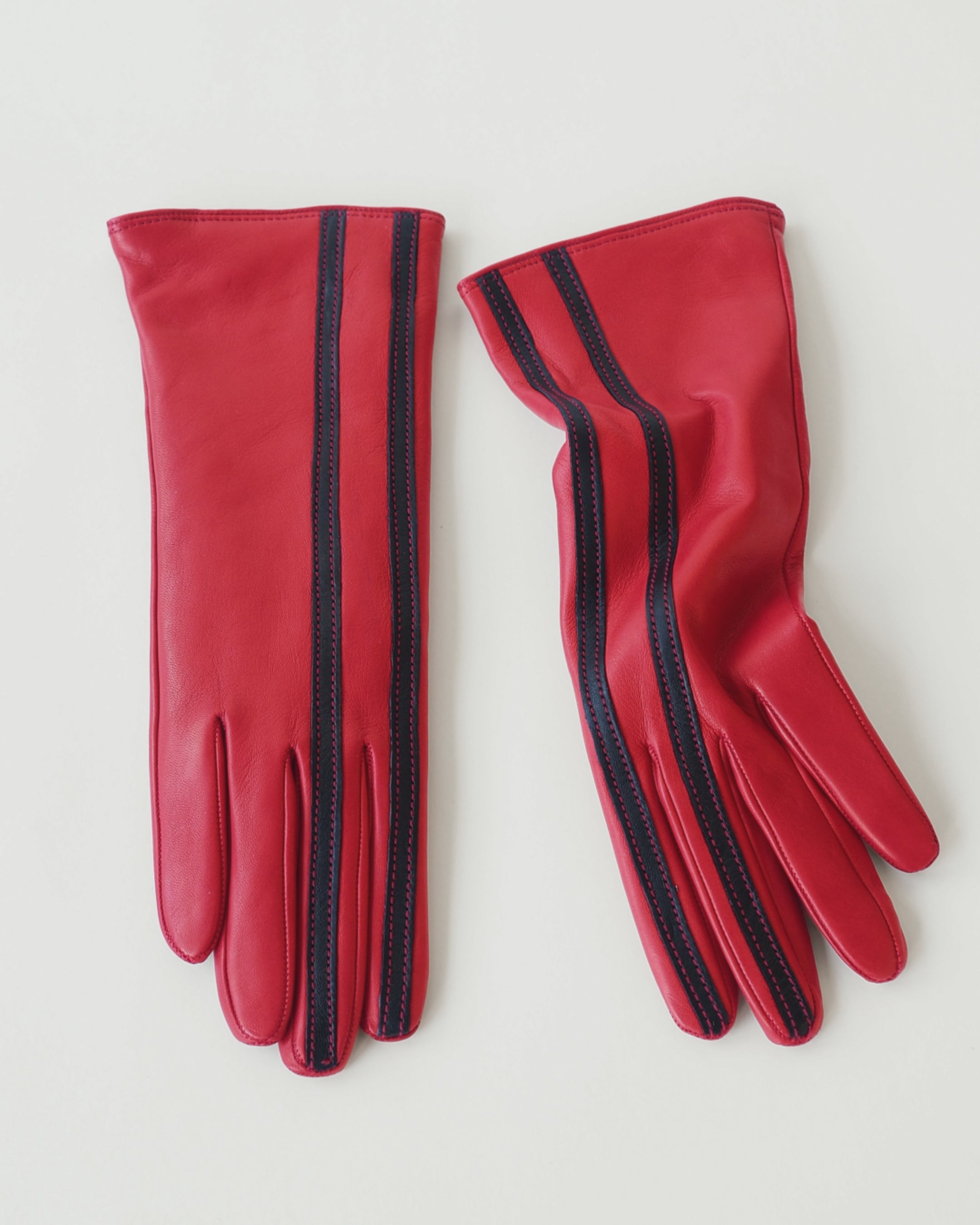 Short Racing Gloves in Racer Red w. Black Stripes - CLYDE