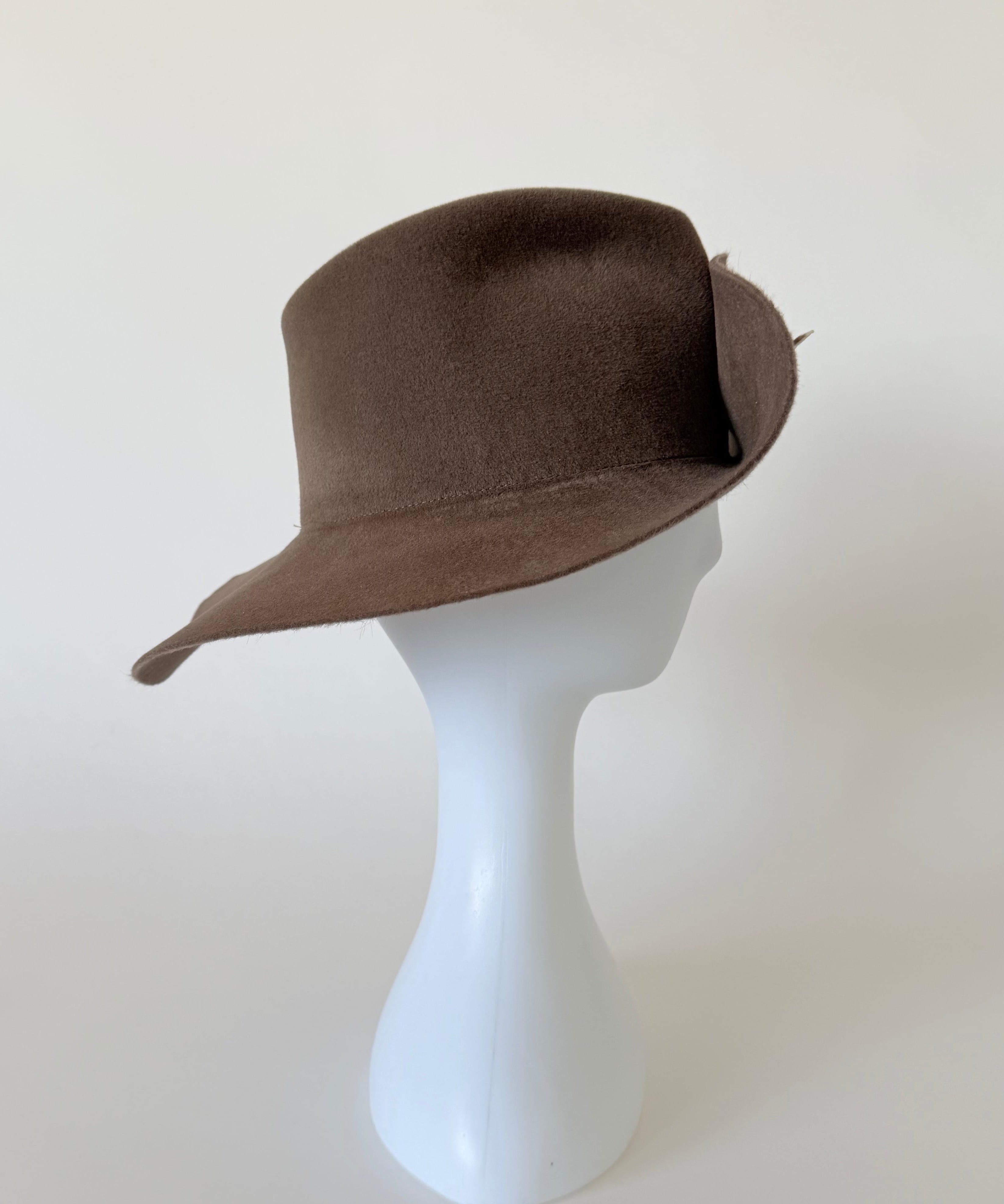 Plume Hat in Mink Velour Felt - CLYDE