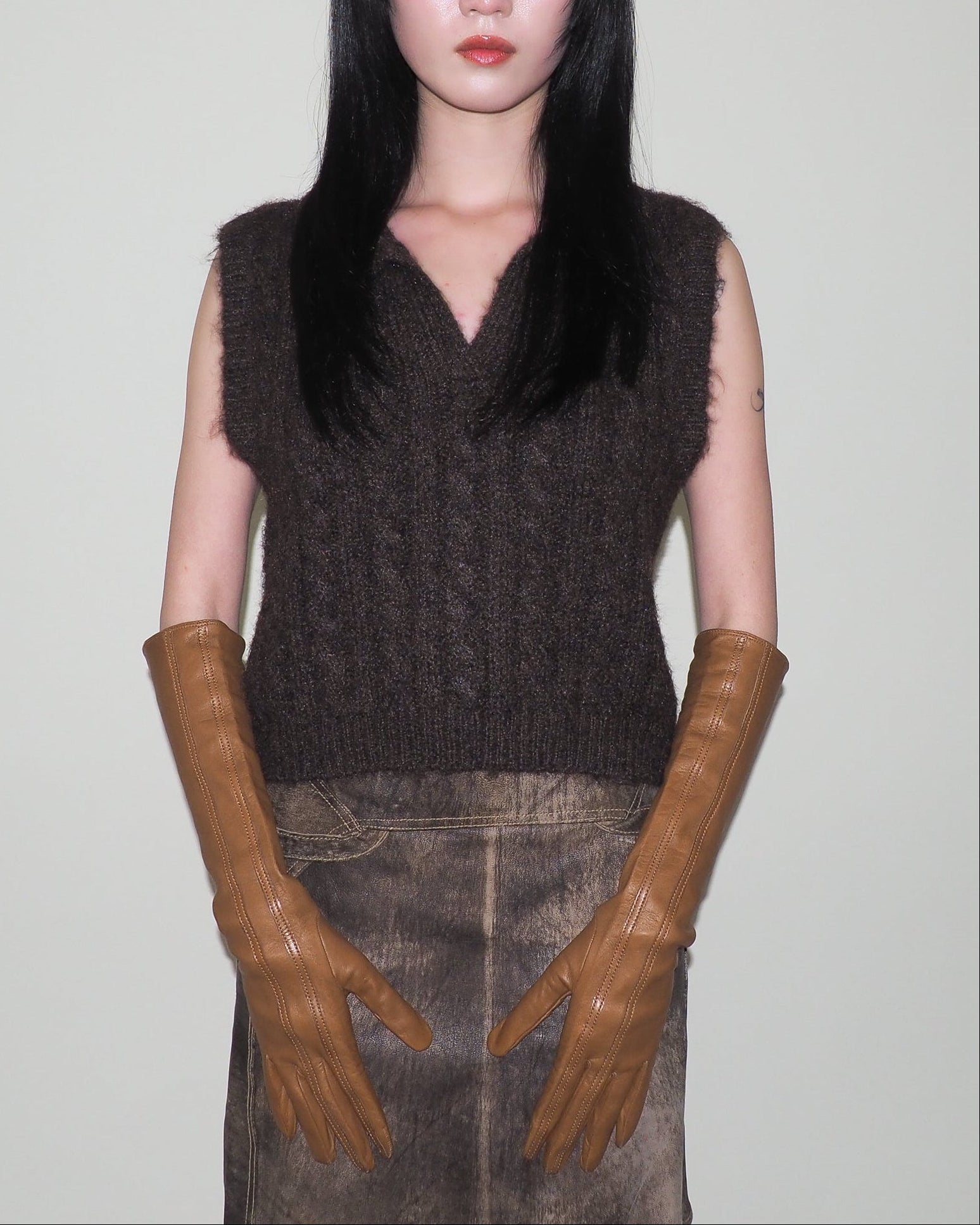 Racing Gloves in Caramel Nappa Lambskin w. Tonal Stripes - CLYDE