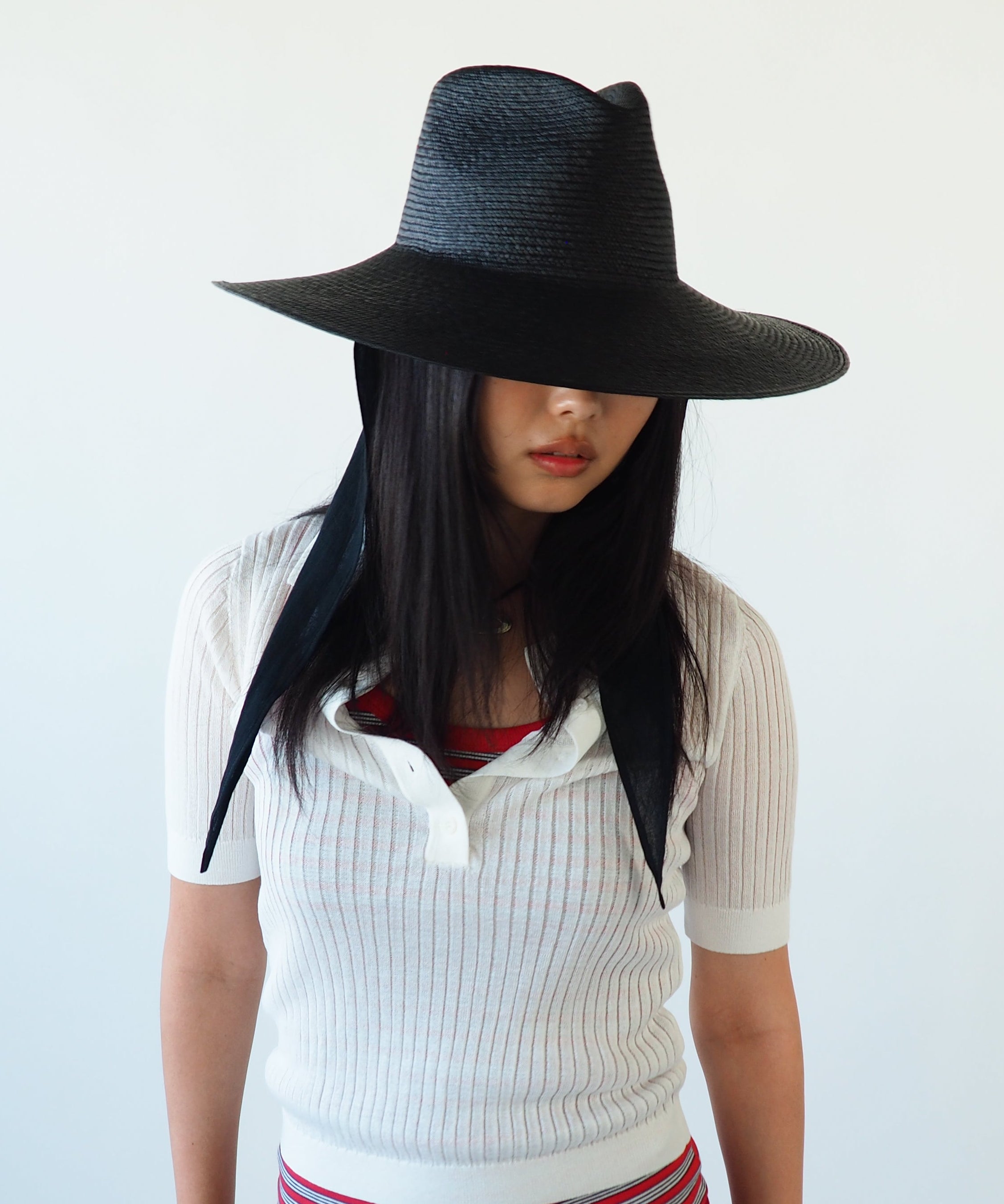 Caro Hat w. Neck Shade in Black Toquilla Straw - CLYDE