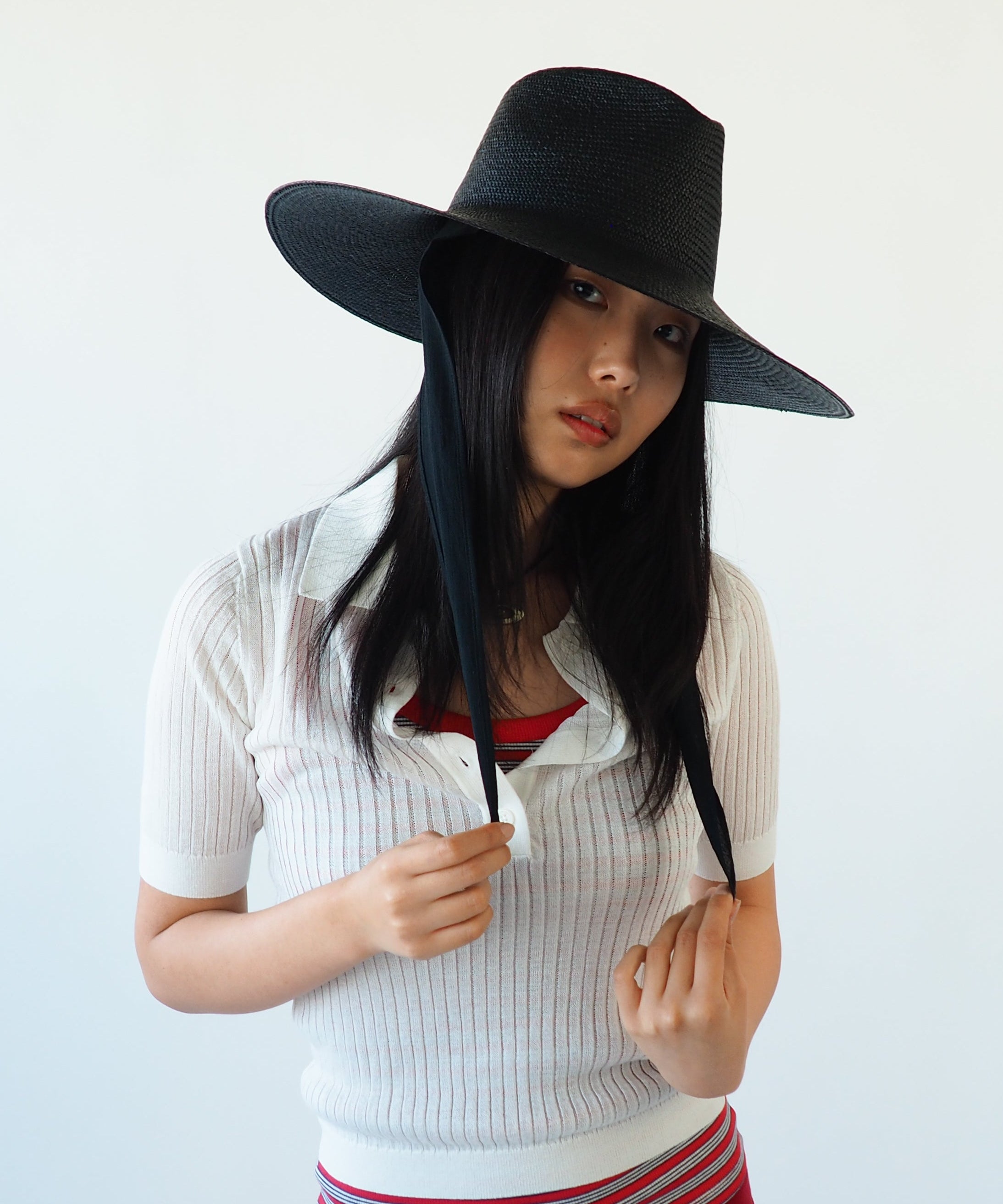 Caro Hat w. Neck Shade in Black Toquilla Straw - CLYDE