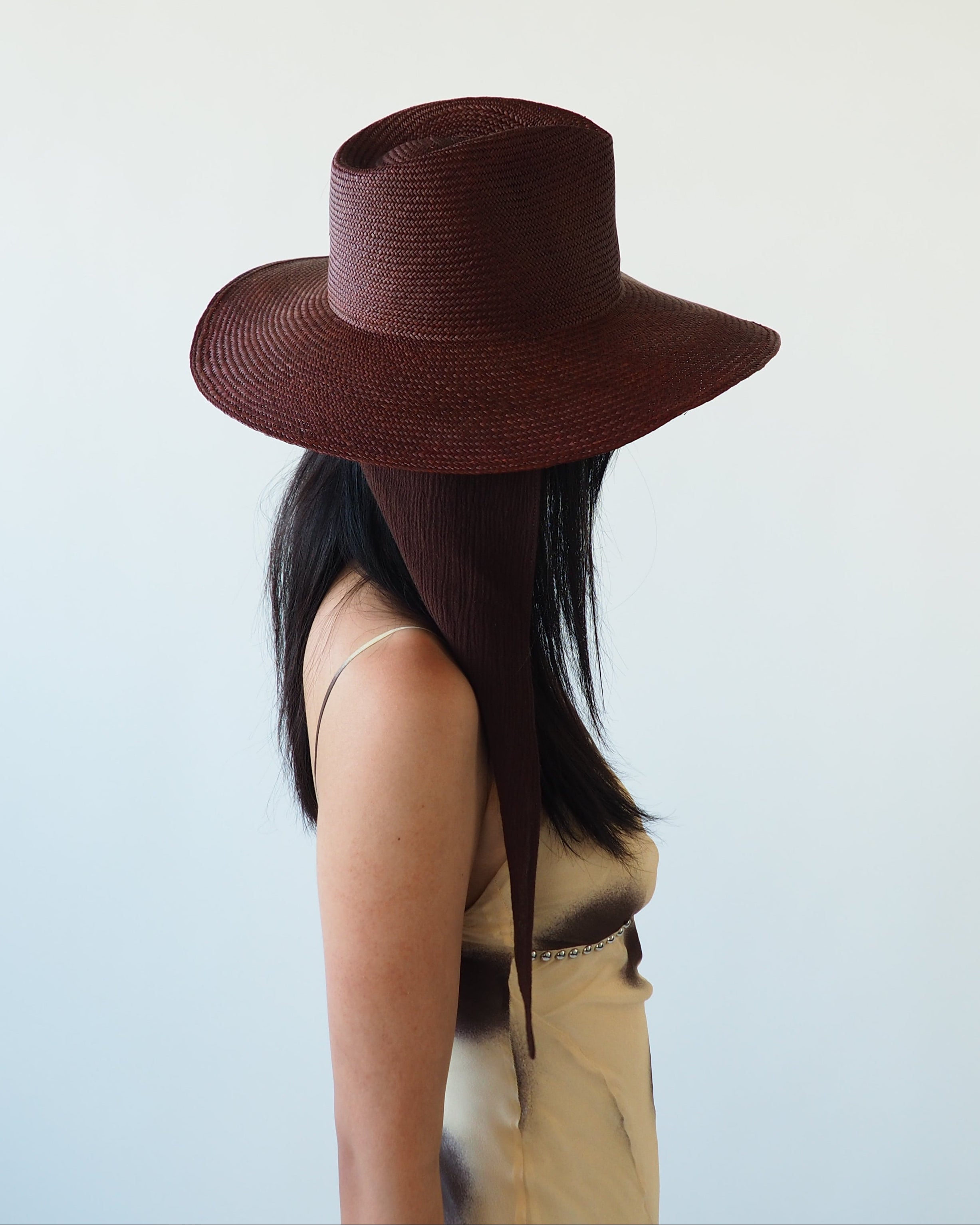 Caro Hat w. Neck Shade in Earth Brown Toquilla Straw - CLYDE