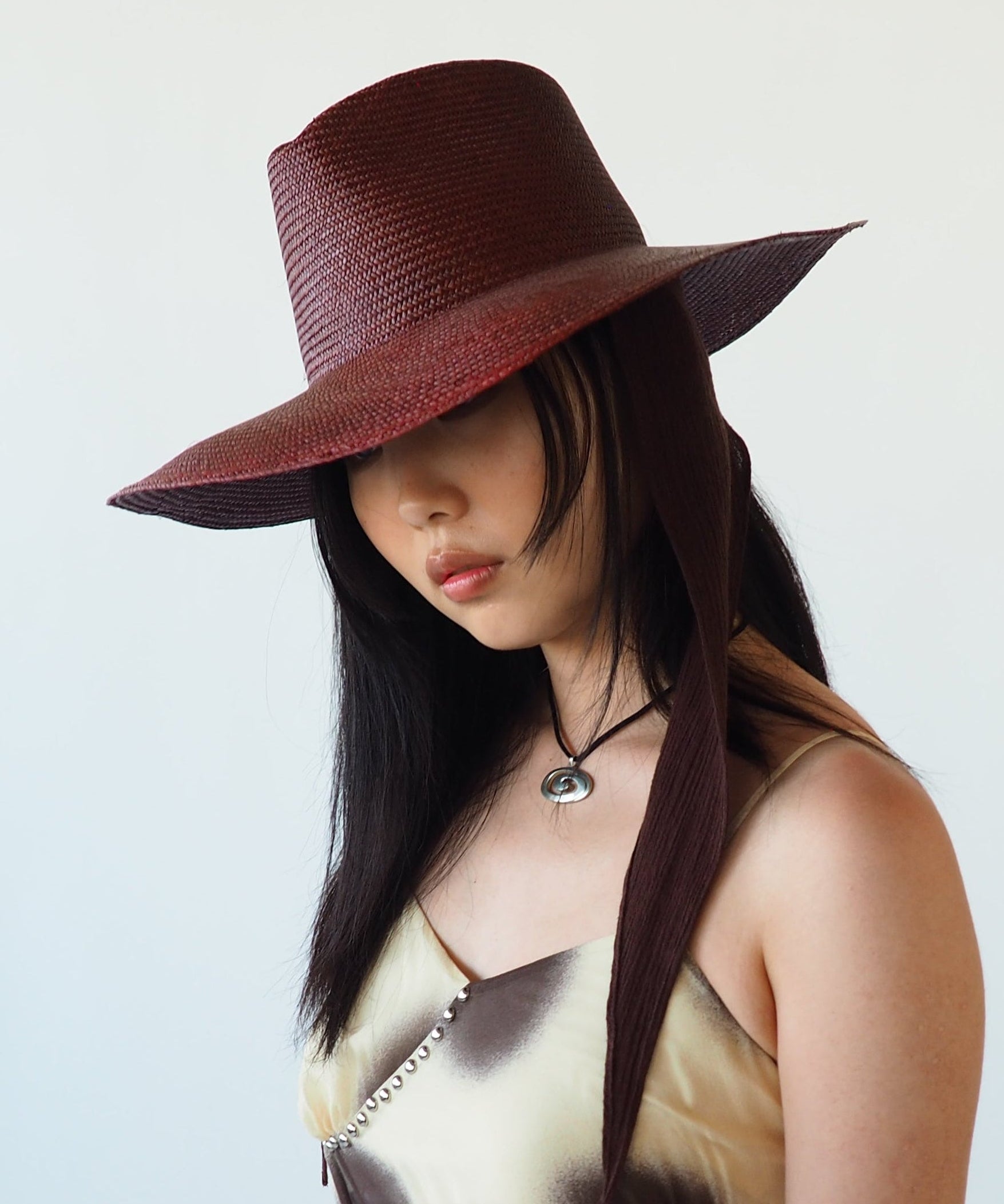 Caro Hat w. Neck Shade in Earth Brown Toquilla Straw - CLYDE