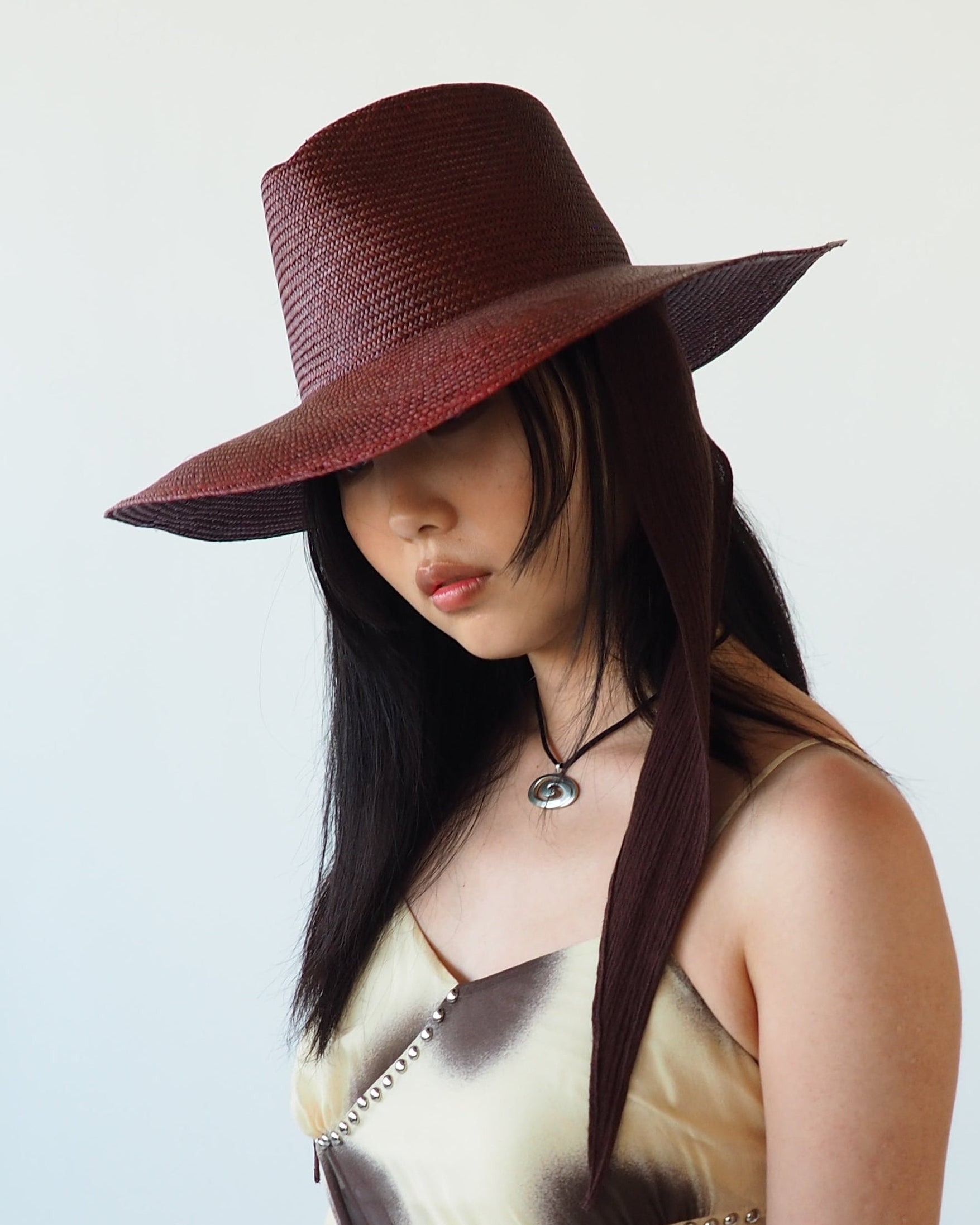 Caro Hat w. Neck Shade in Earth Brown Toquilla Straw - CLYDE
