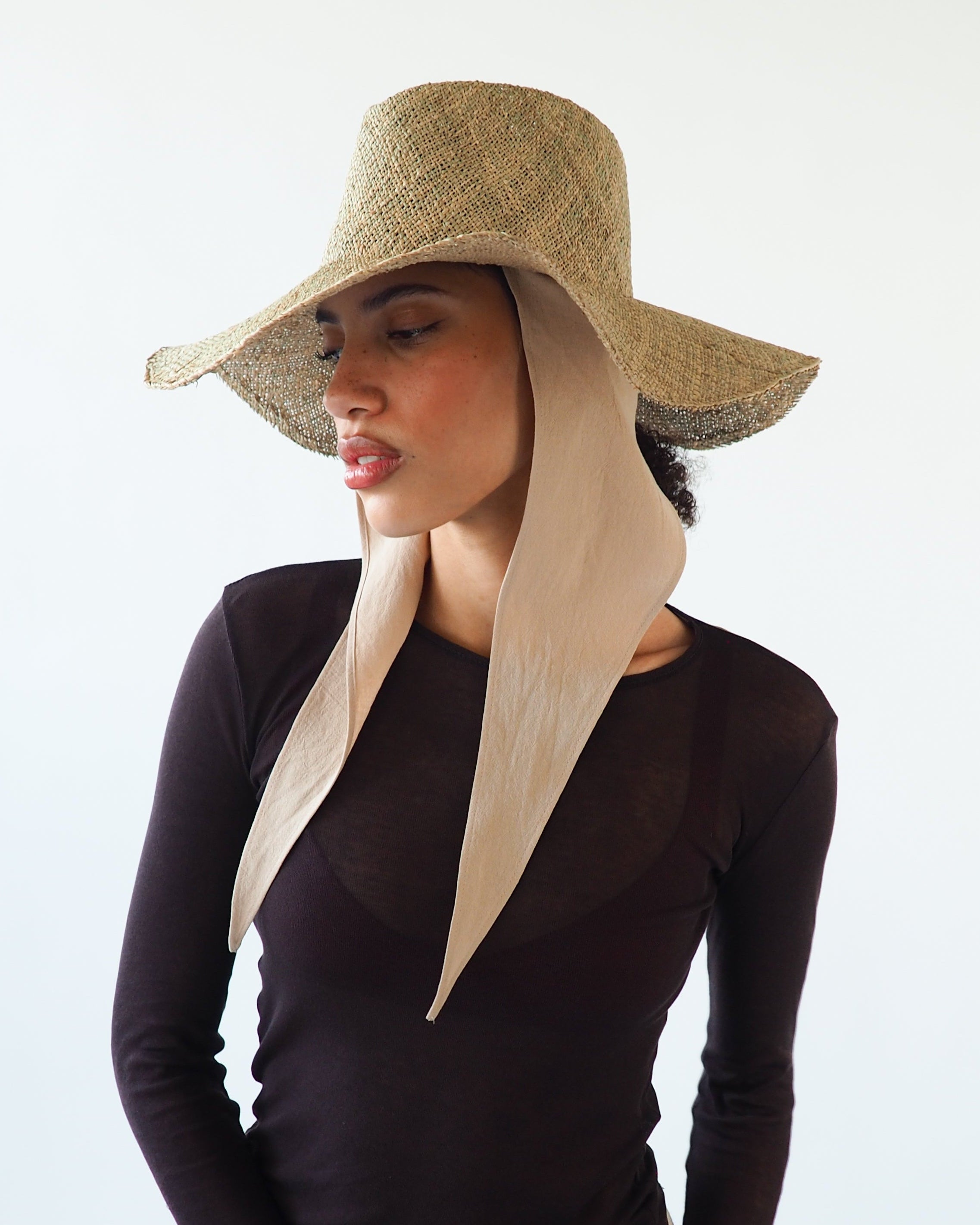 Caro Hat w. Neck Shade in Seagrass - CLYDE