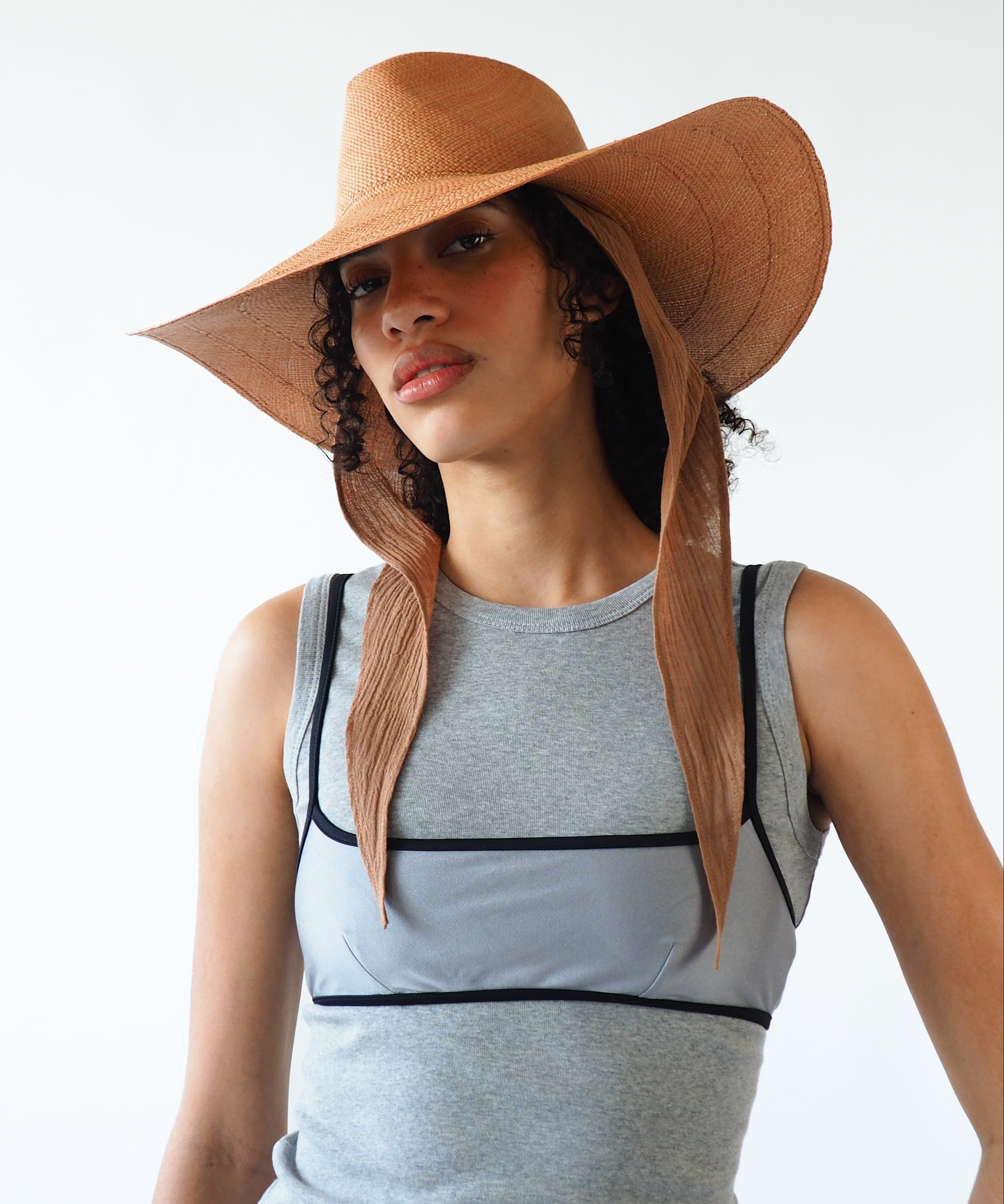 Caro Hat in Umber Brown w. Neck Shade - CLYDE